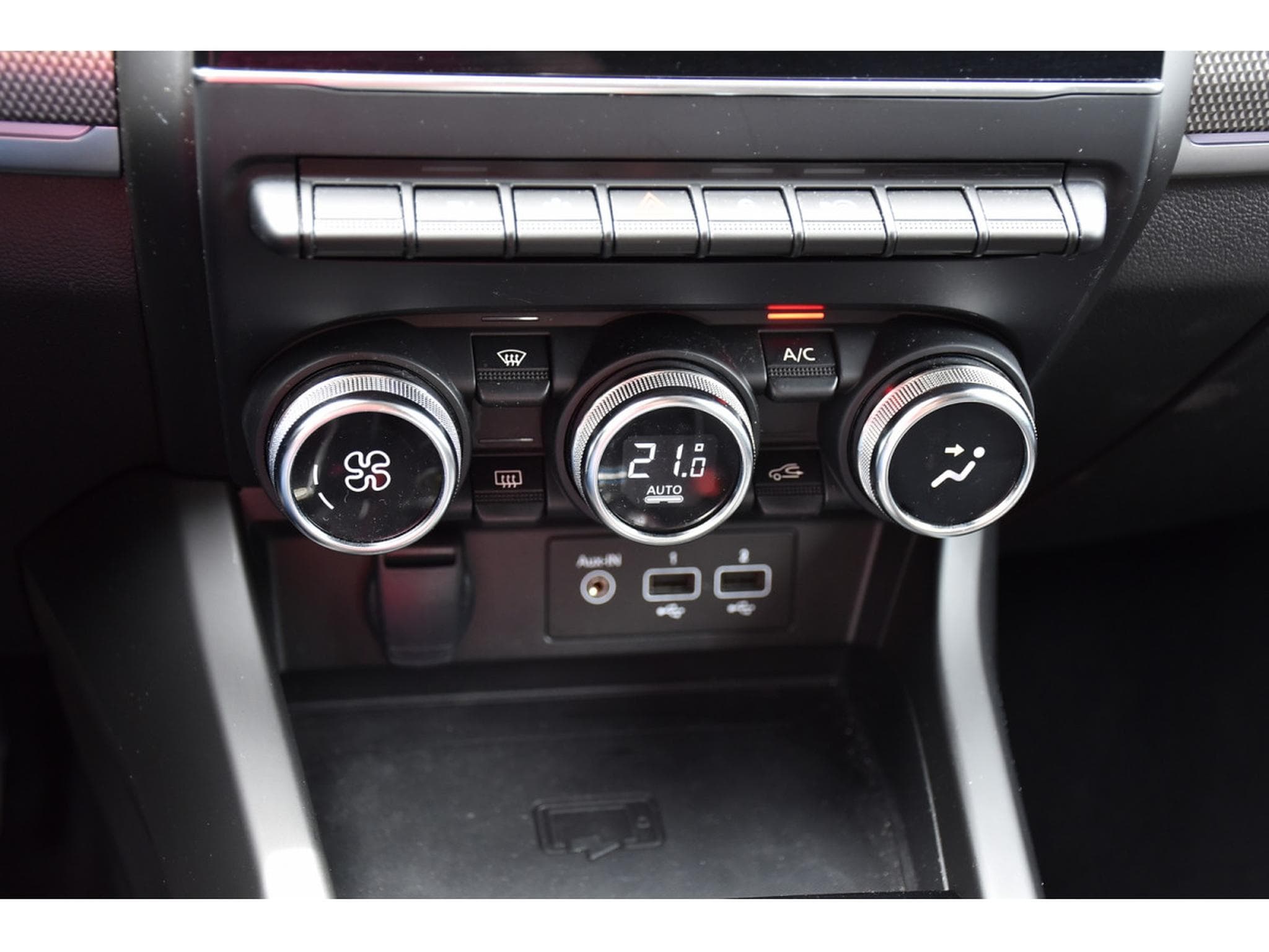 Renault Arkana 1.6 E-TECH HEV Techno EDC CUIR GPS LANE SIDE CAM (2023) - Foto 19