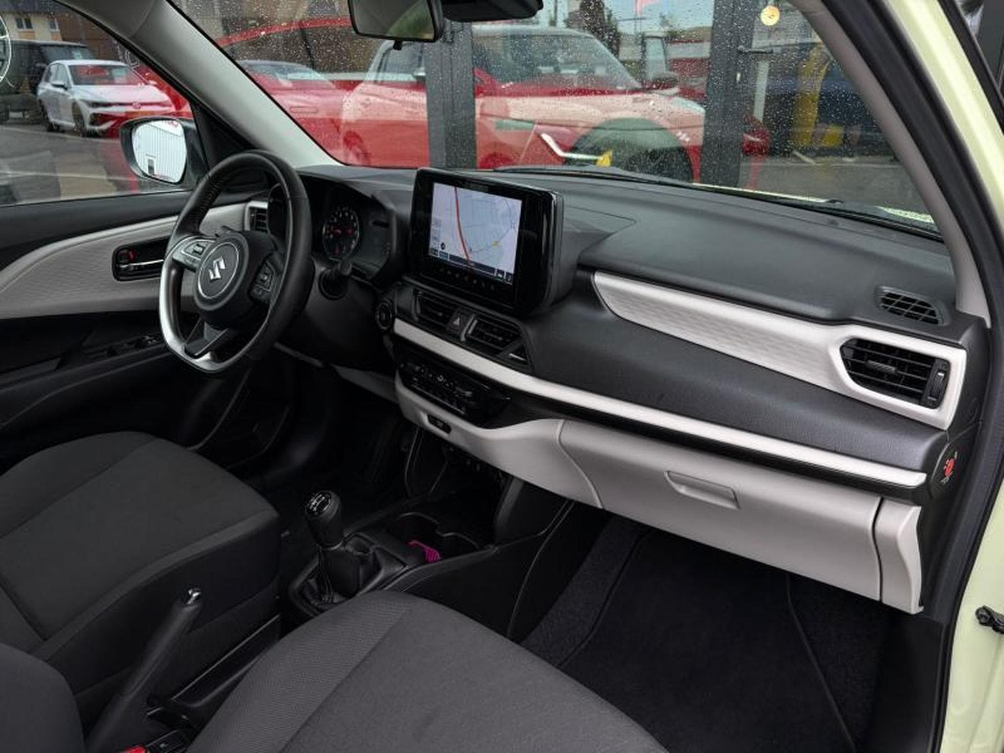 Suzuki Swift GL + (2025) - Photo 10