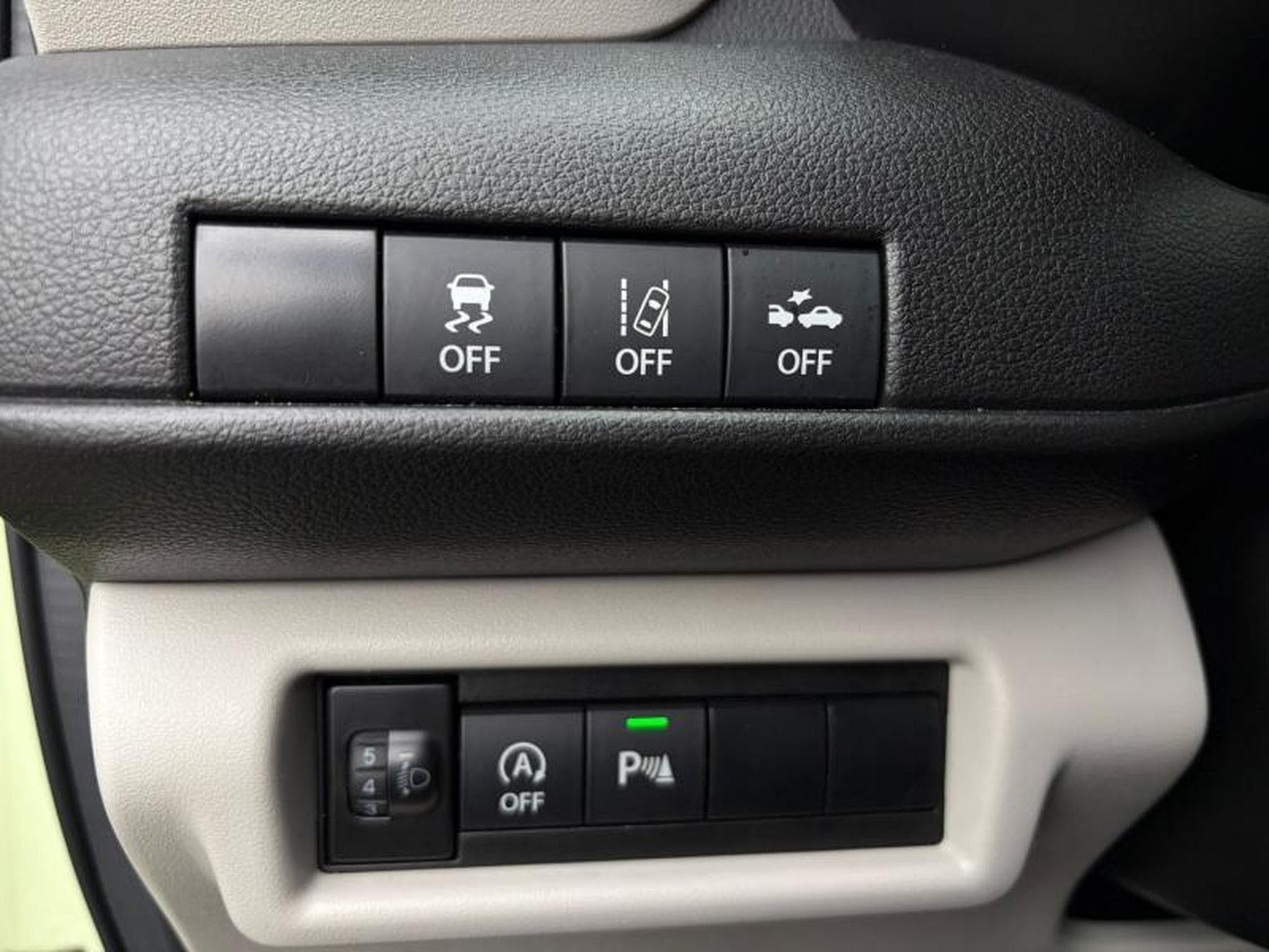 Suzuki Swift GL + (2025) - Photo 11