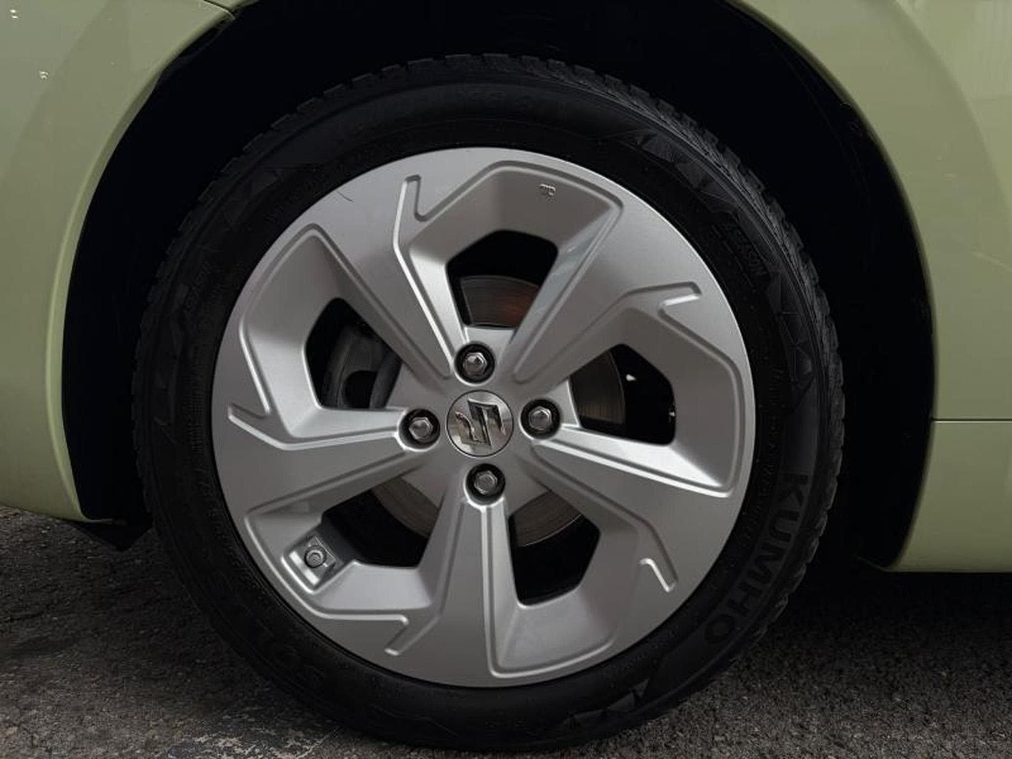 Suzuki Swift GL + (2025) - Photo 5