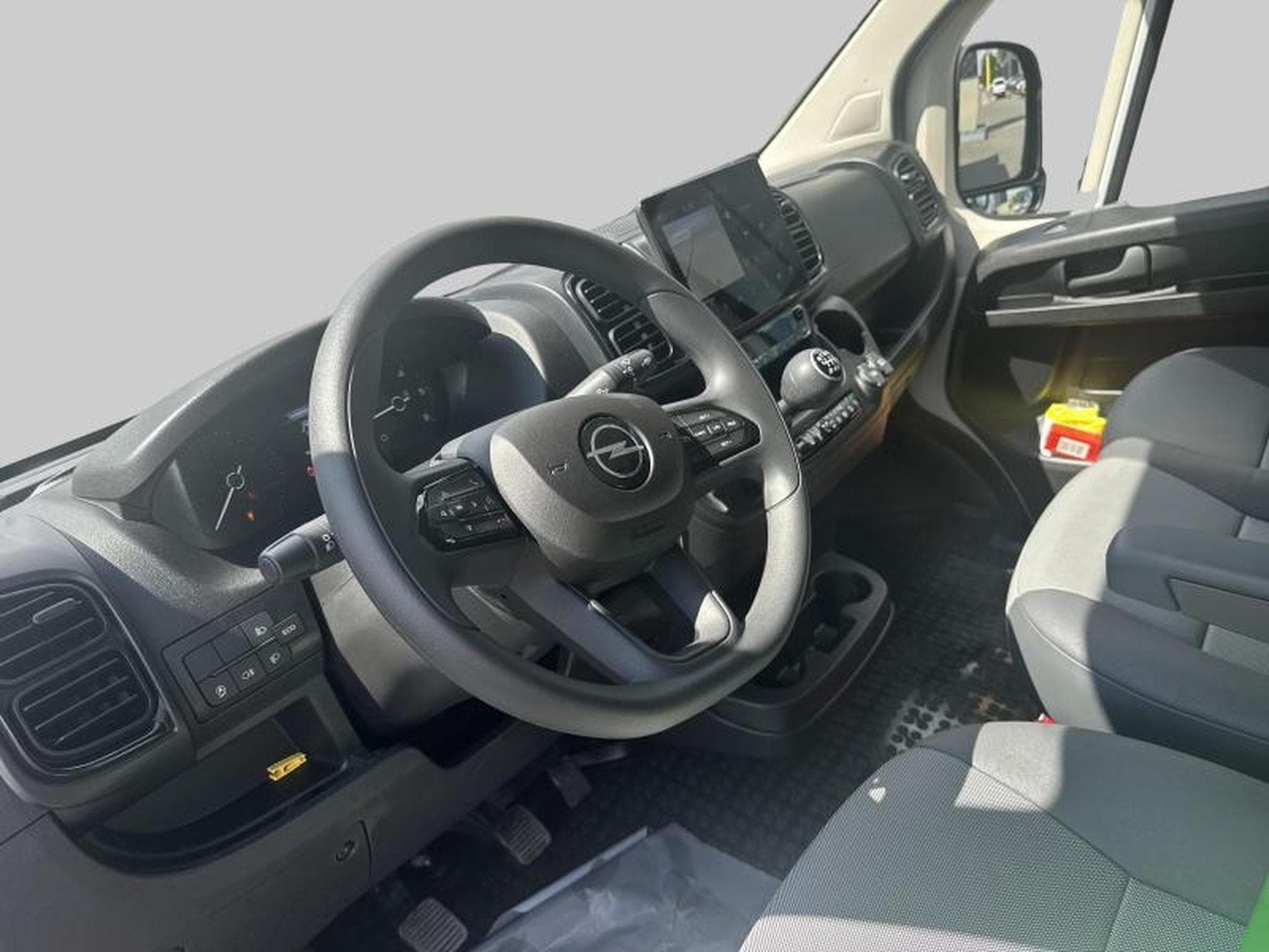 Opel Movano L2H2 (2025) - Photo 11