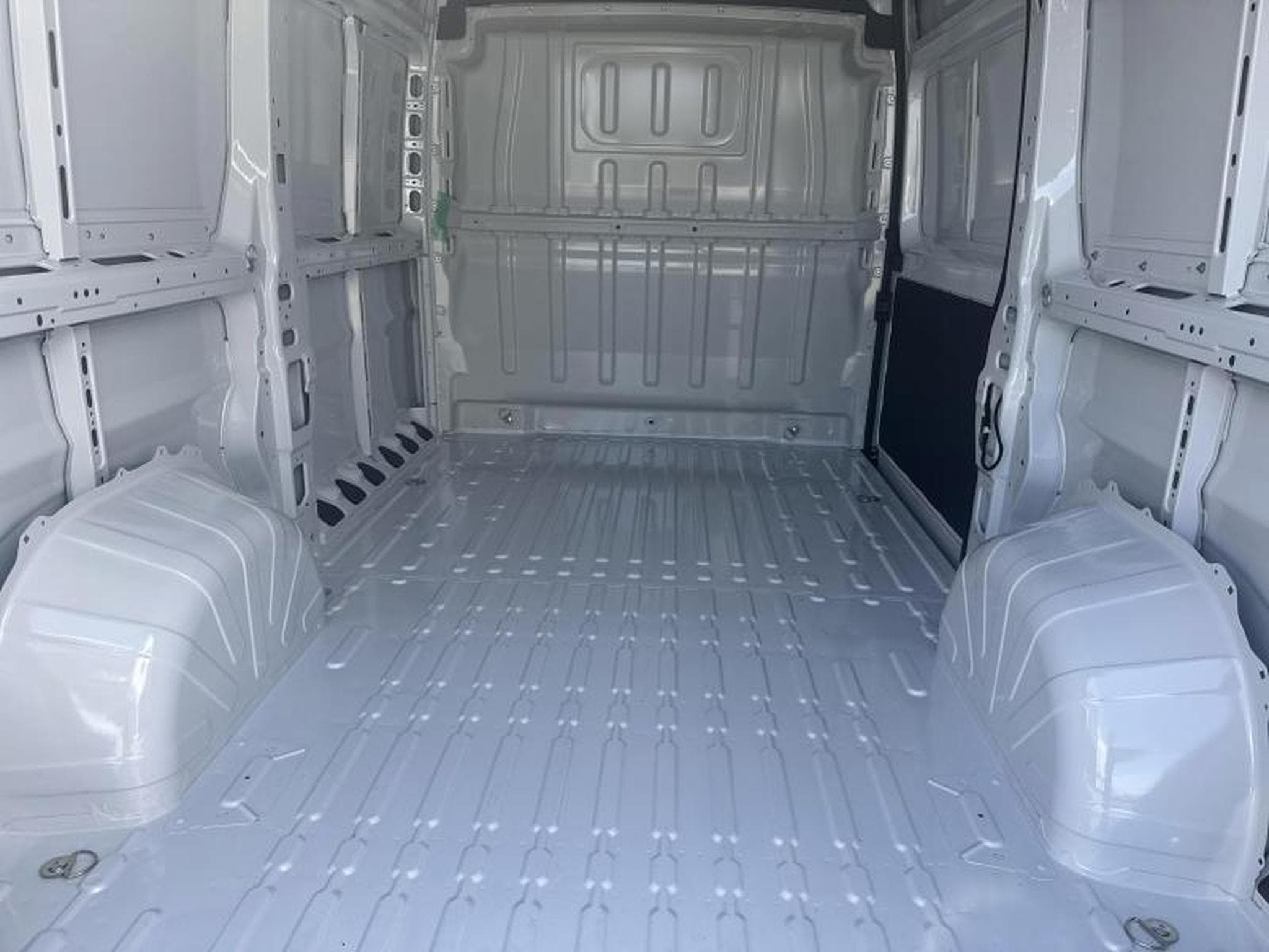 Opel Movano L2H2 (2025) - Photo 12