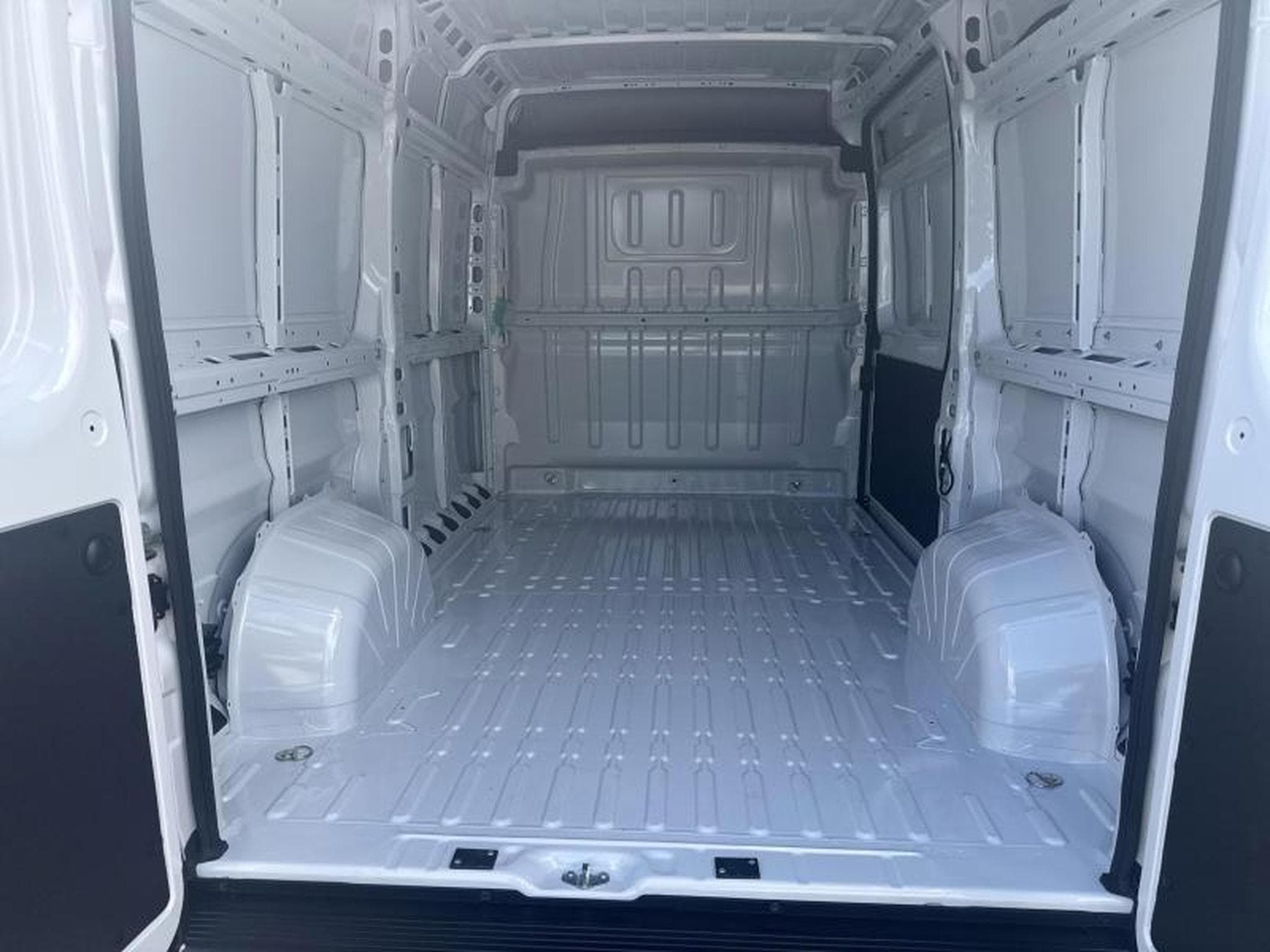 Opel Movano L2H2 (2025) - Photo 20