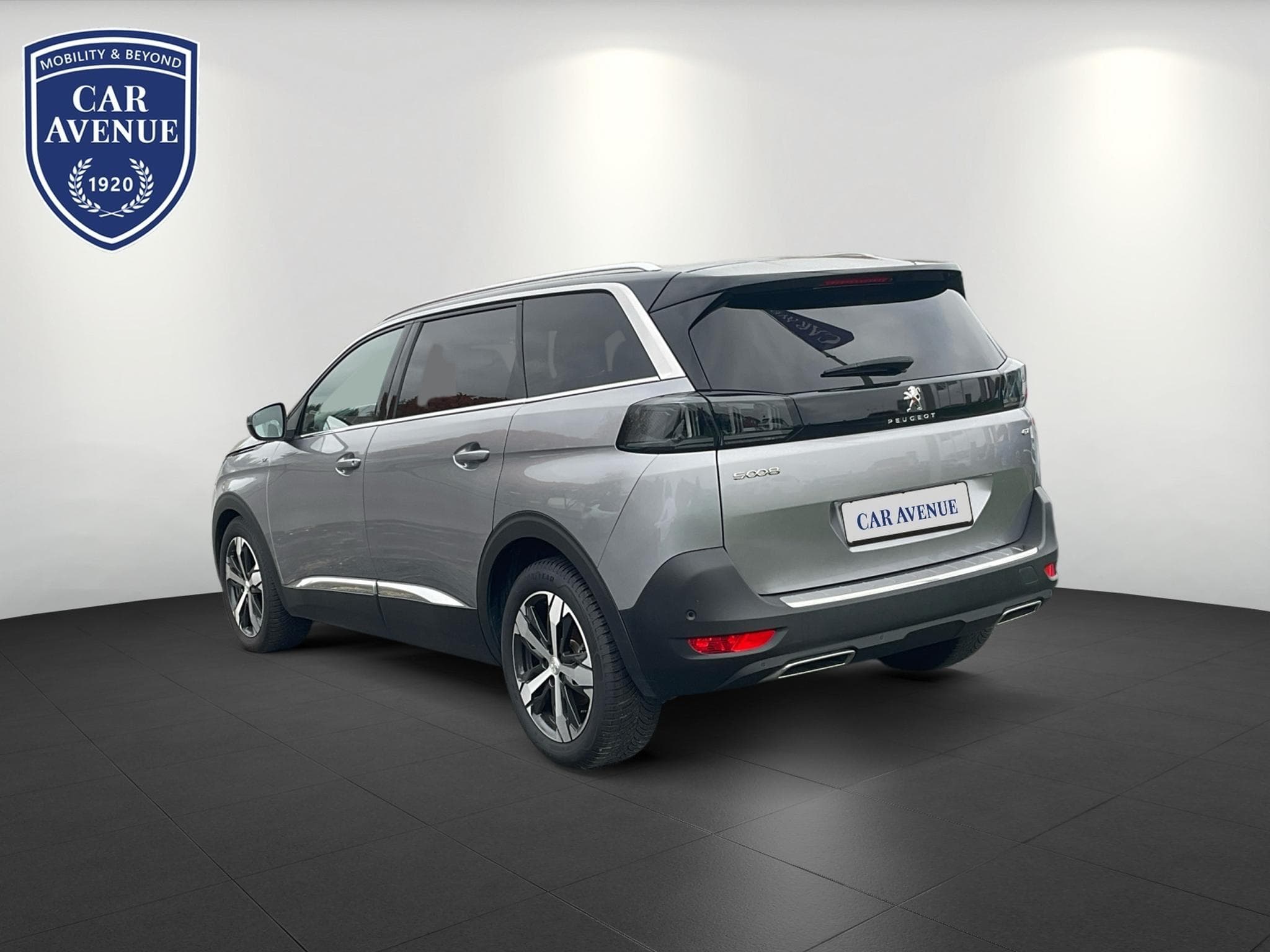 Peugeot 5008 1.5 BlueHDI 130 GT 7 Sitzer AHK Panorama (2023) - Photo 4