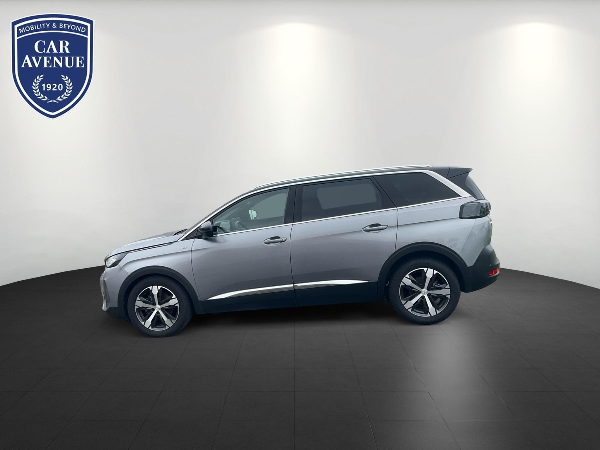 Peugeot 5008 1.5 BlueHDI 130 GT 7 Sitzer AHK Panorama (2023) - Photo 5