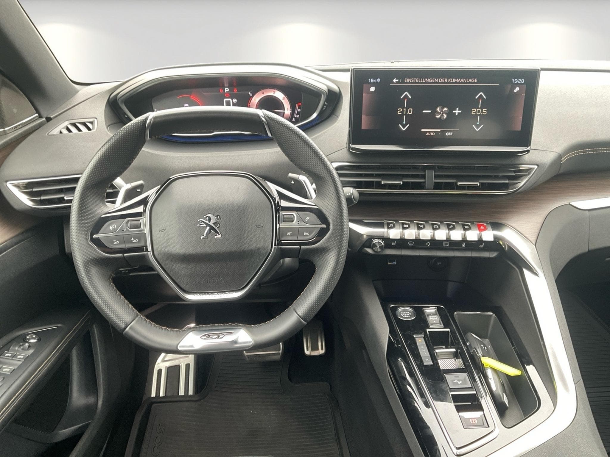 Peugeot 5008 1.5 BlueHDI 130 GT 7 Sitzer AHK Panorama (2023) - Photo 9
