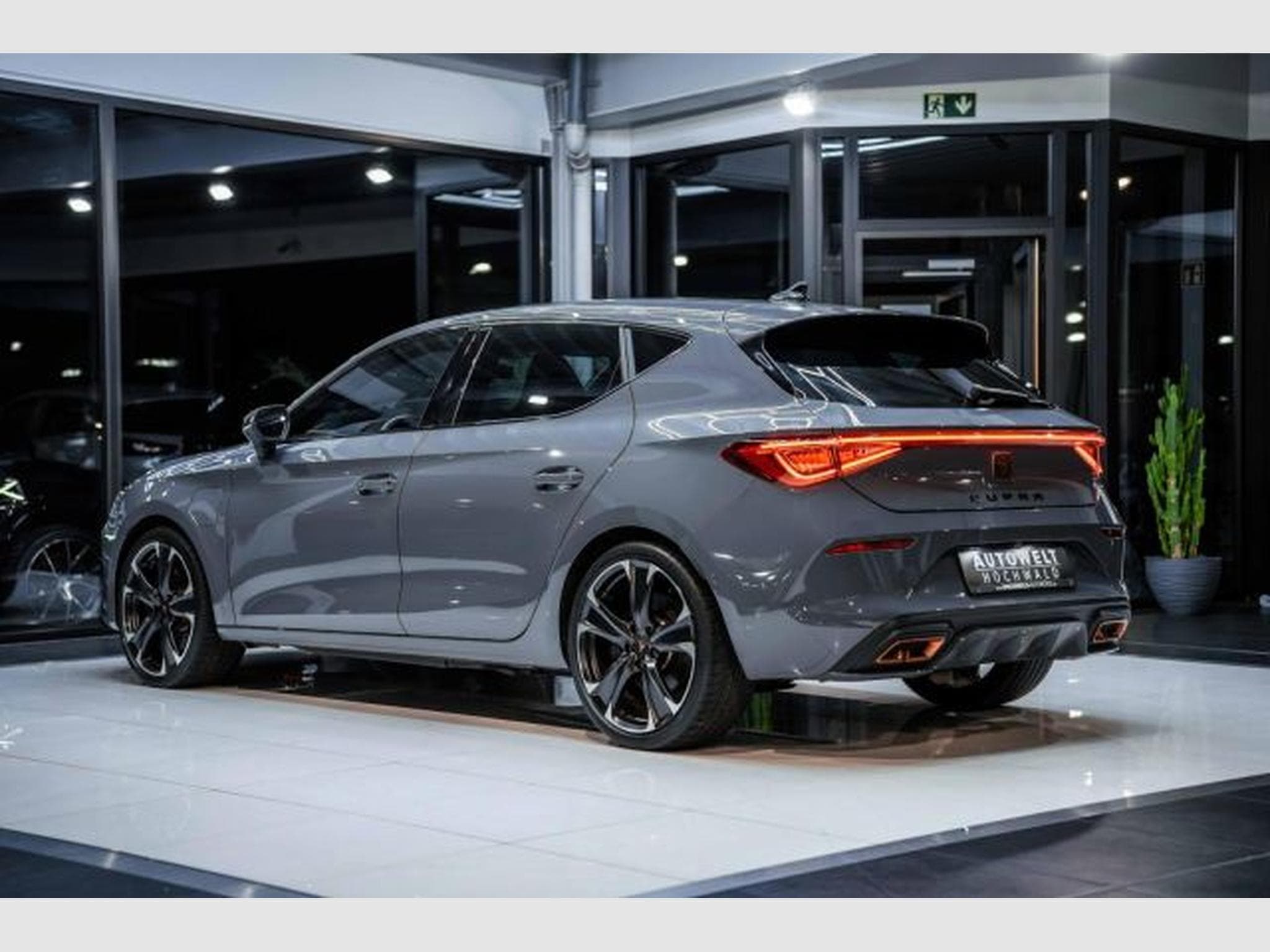 Cupra Leon Leon VZ 1.4 e-Hybrid NAVI LED RFK DriveXL Visio+ (2022) - Photo 11