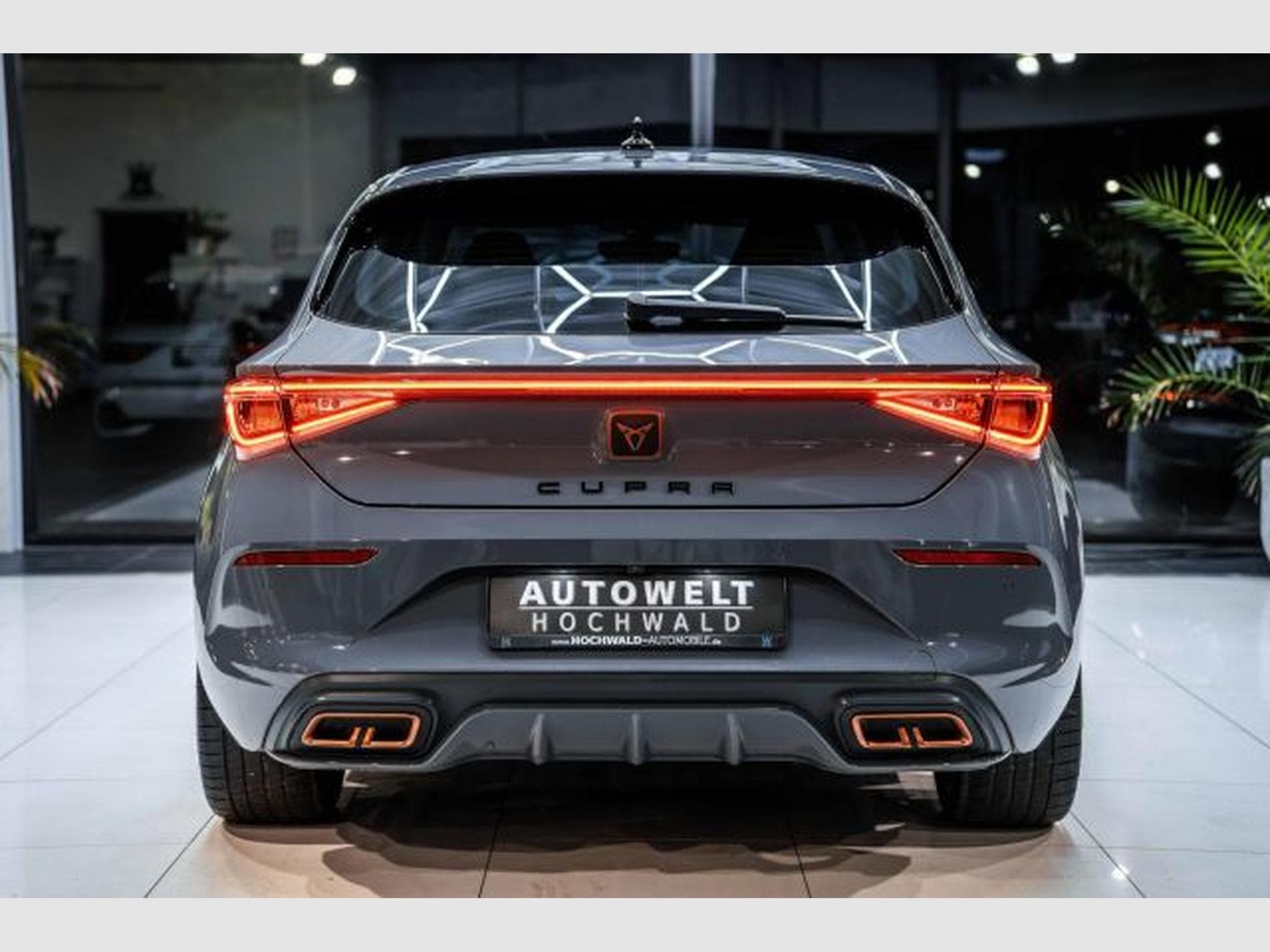 Cupra Leon Leon VZ 1.4 e-Hybrid NAVI LED RFK DriveXL Visio+ (2022) - Photo 12