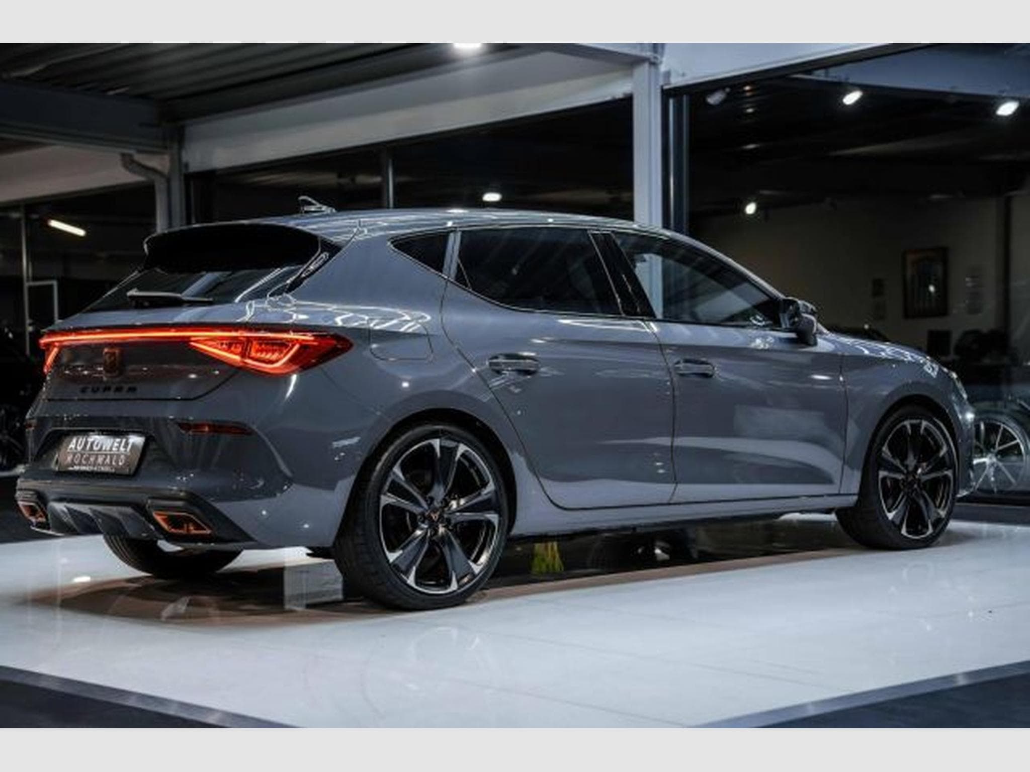 Cupra Leon Leon VZ 1.4 e-Hybrid NAVI LED RFK DriveXL Visio+ (2022) - Photo 14