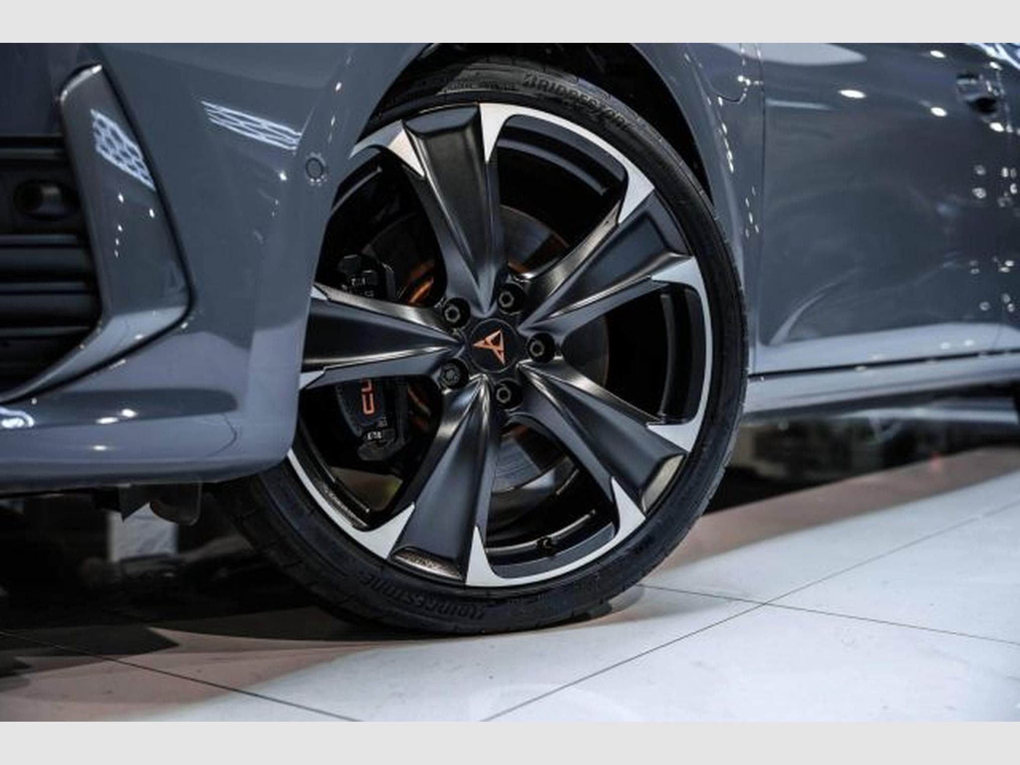 Cupra Leon Leon VZ 1.4 e-Hybrid NAVI LED RFK DriveXL Visio+ (2022) - Photo 3