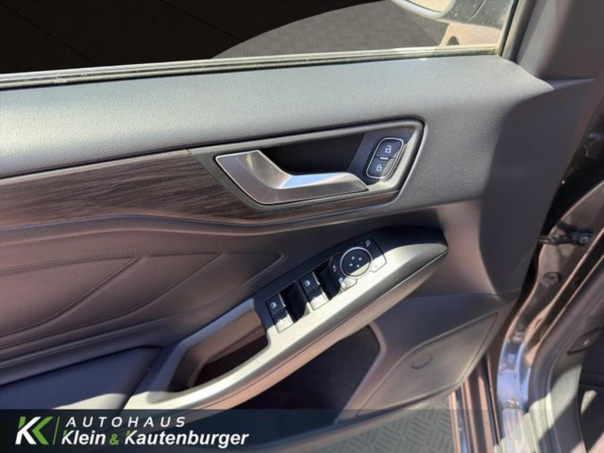 Ford Focus Focus 1.0 EcoBoost Vignale +WINTERPAK+LED+KAMERA (2020) - Photo 12