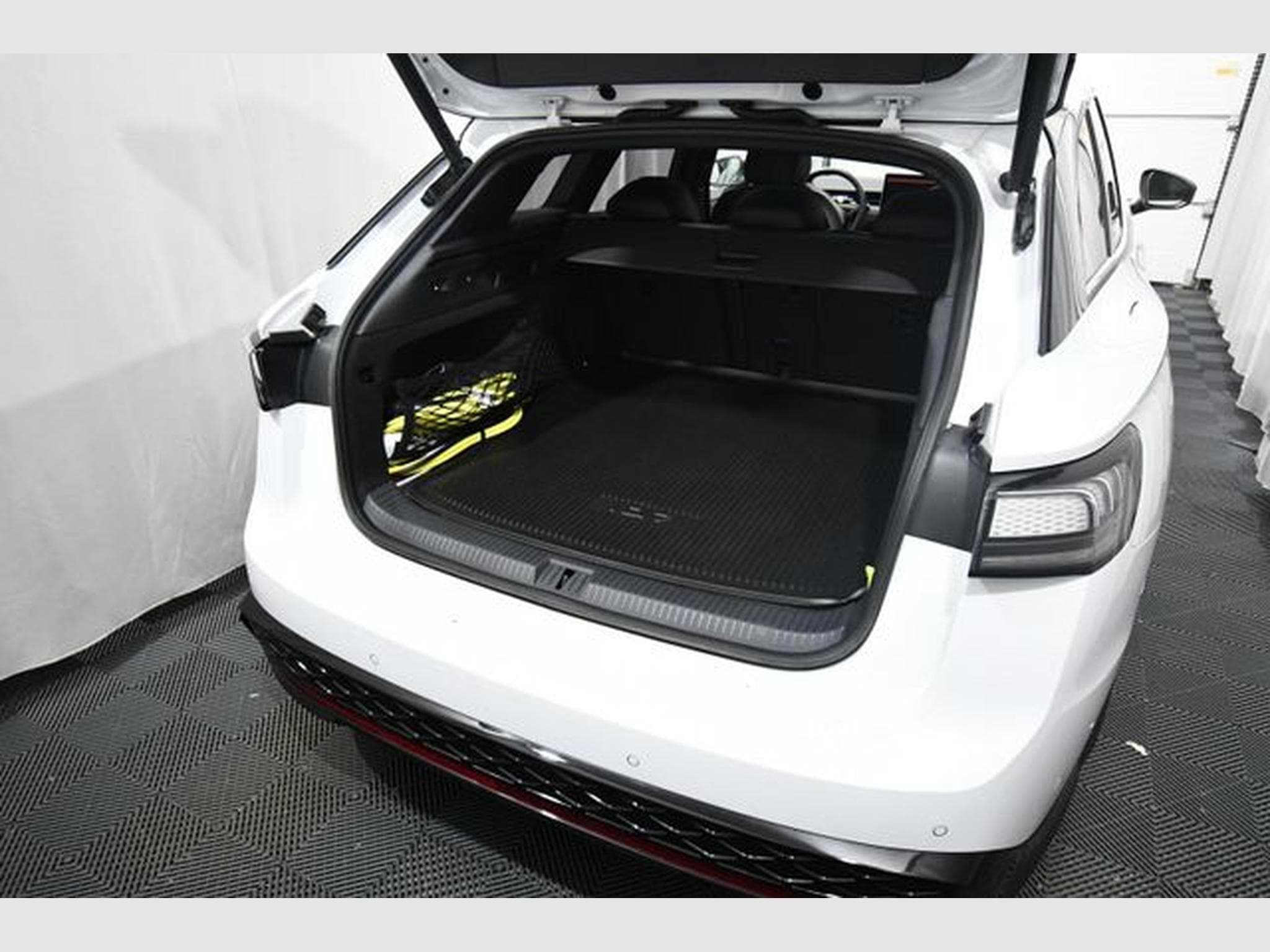 VW ID.7 ID.7 Tourer GTX 250 kW 4Motion, AHK, DCC, Pano., (2025) - Photo 4
