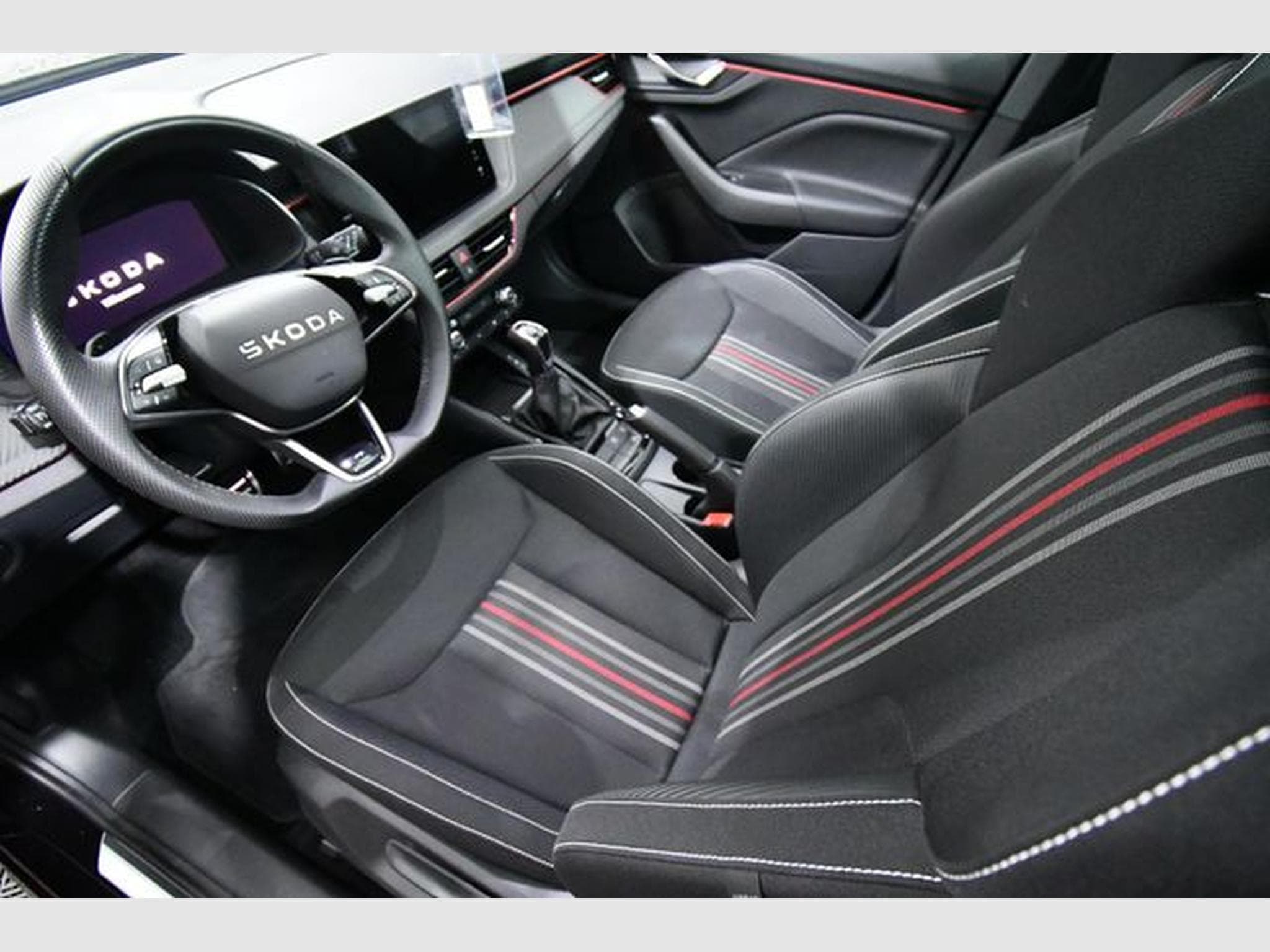 Skoda Kamiq Kamiq Monte Carlo, Pano., 17", Navi, R-View (2025) - Photo 6