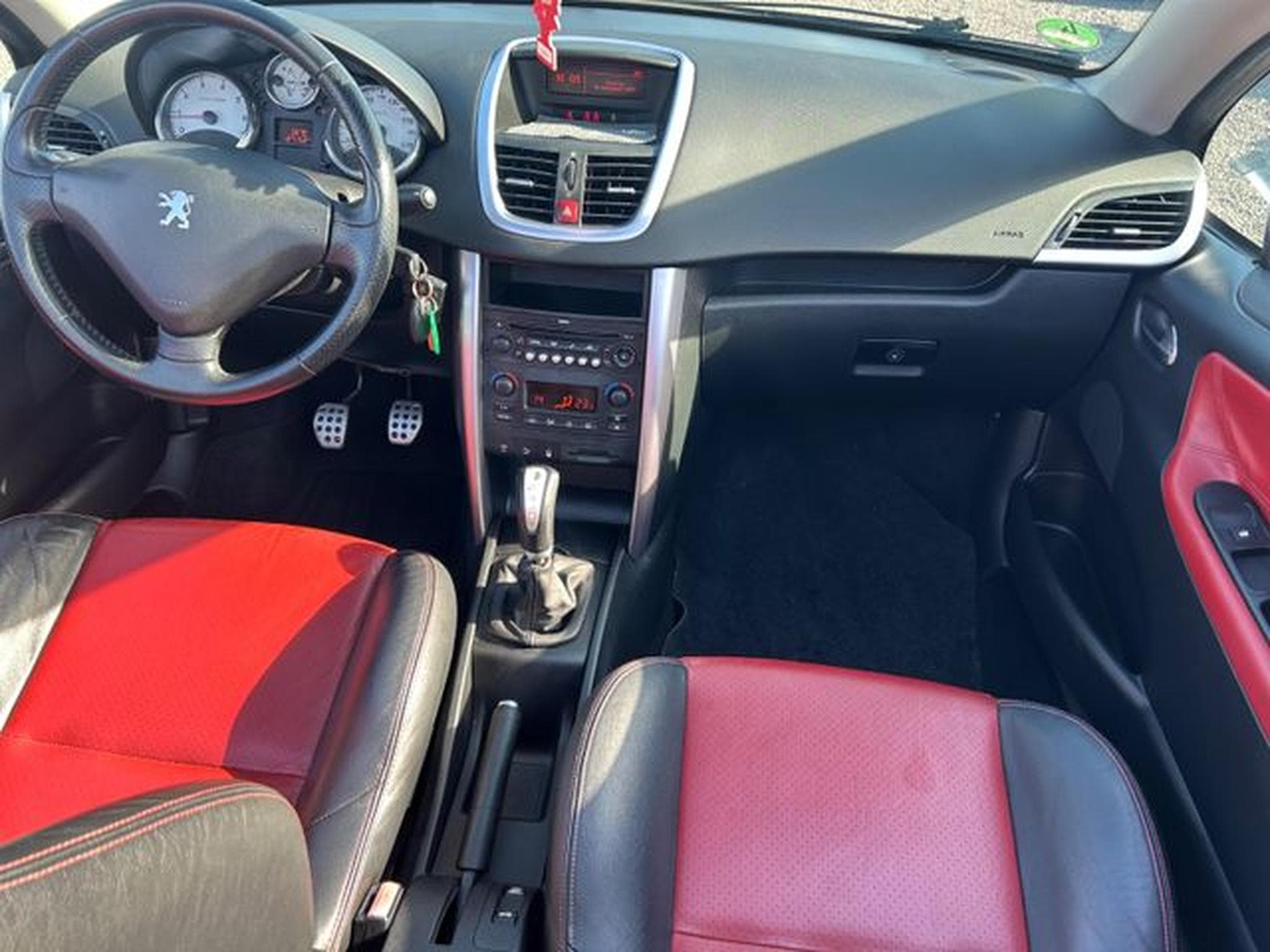 Peugeot 207 207 CC Sport 1.6 *Vollleder*Standheizung* (2007) - Foto 10
