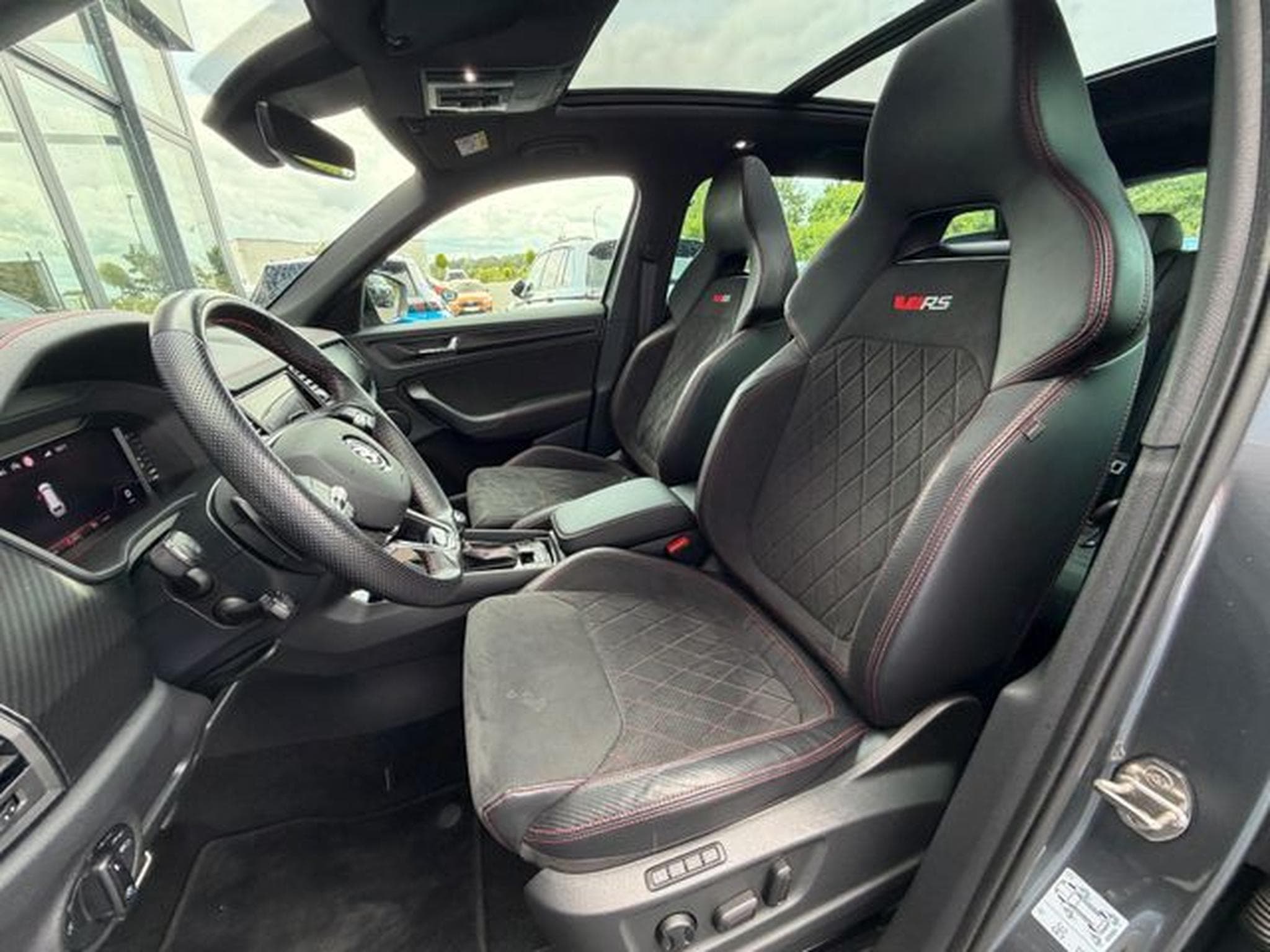 Skoda Kodiaq Kodiaq 2,0TSi RS 4x4 Pano Columbus DCC ACC (2022) - Photo 10