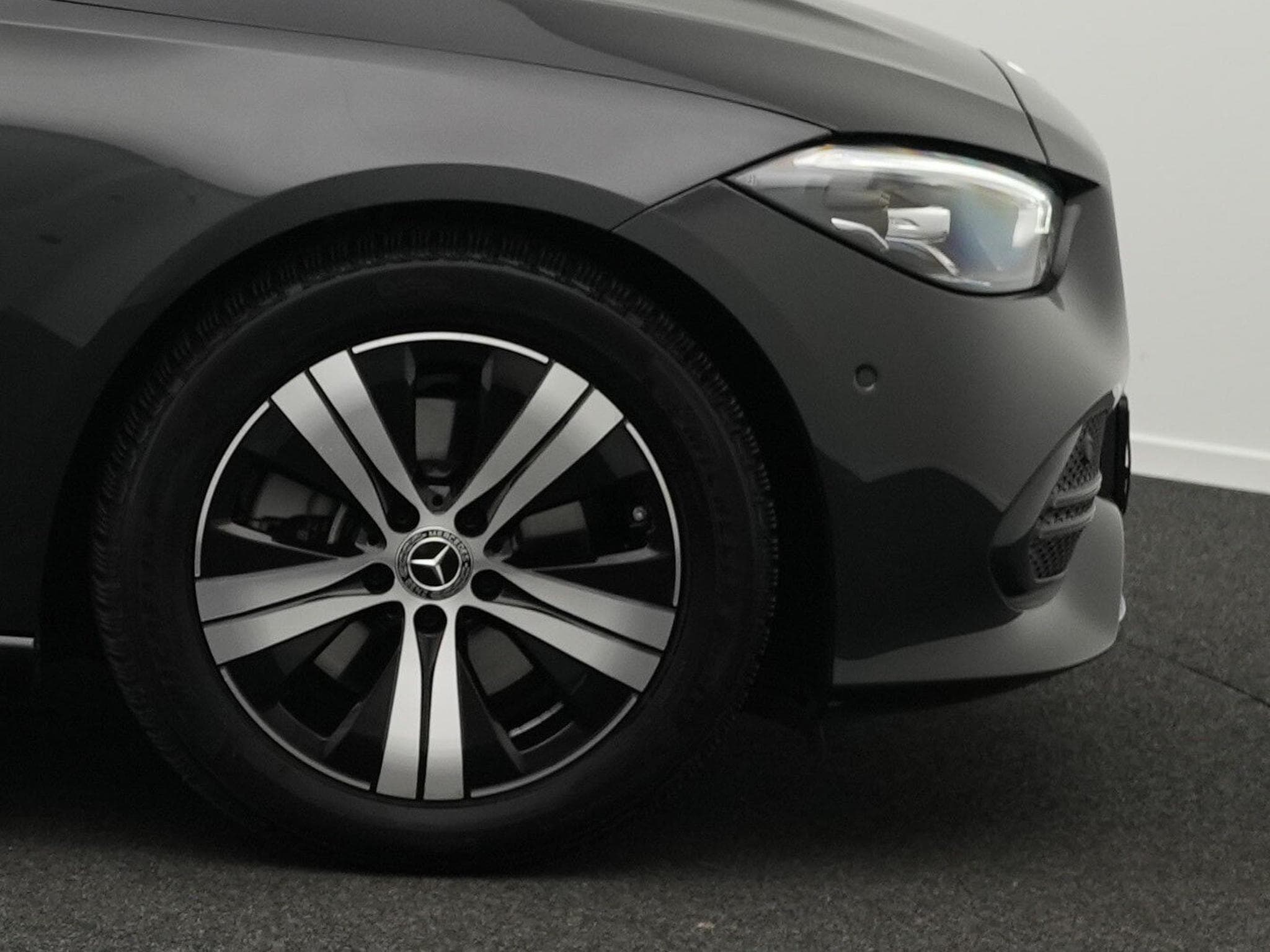 Mercedes C 200 d Avantgarde LED+AHK+Apple+Kamera (2023) - Photo 6