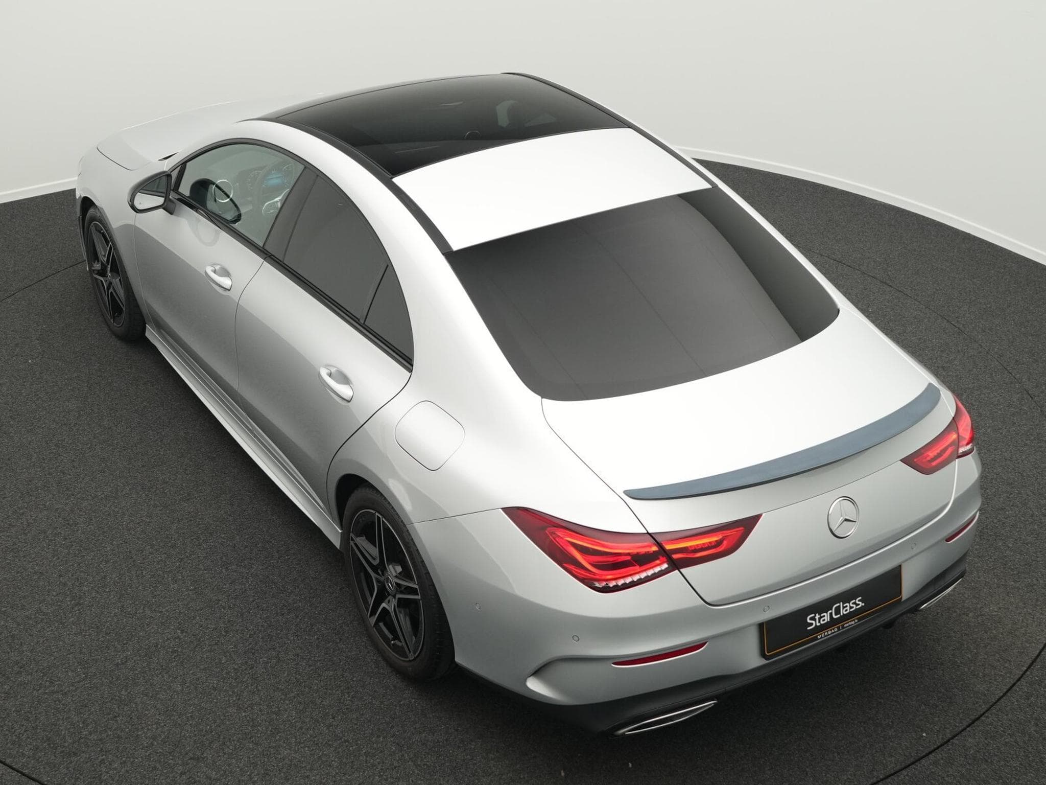Mercedes CLA 180 AMG-Line Cpe LED+Pano+Night+MBUX (2021) - Photo 11