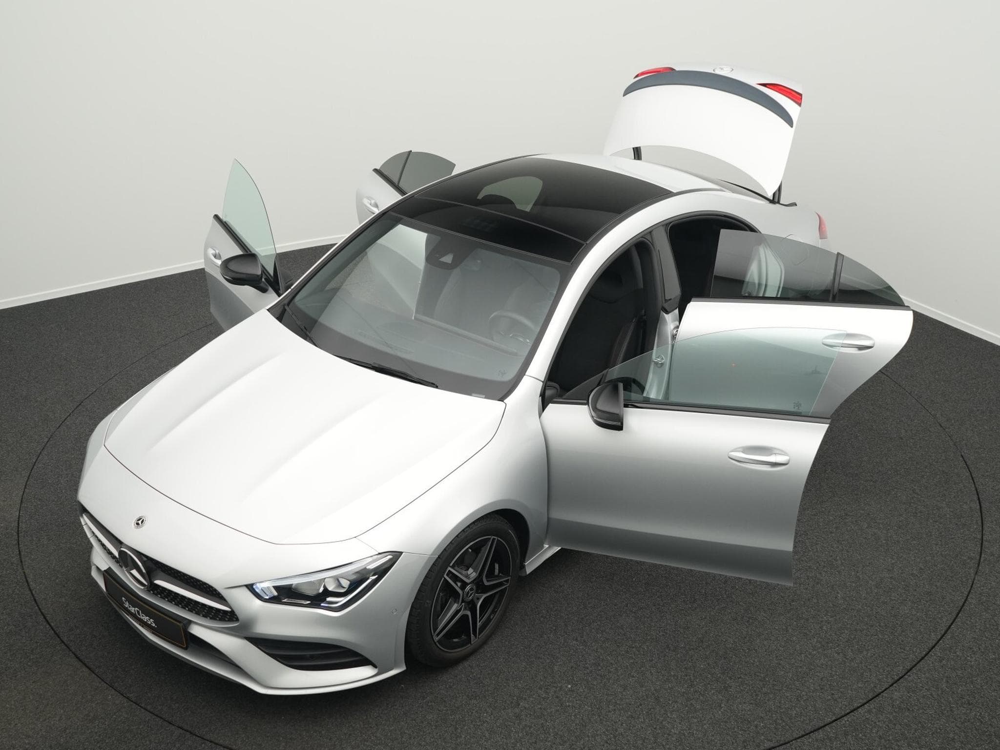 Mercedes CLA 180 AMG-Line Cpe LED+Pano+Night+MBUX (2021) - Photo 12