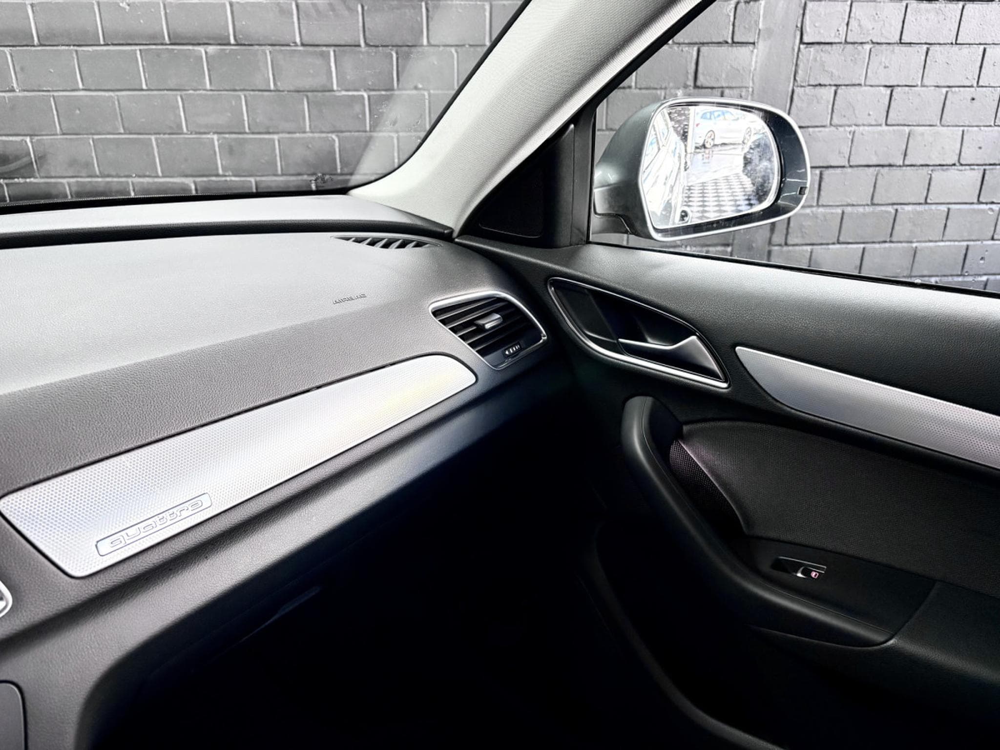Audi Q3 2.0 TDI S-Line Selection 140 CV *Sièges Chauff* (2014) - Foto 21