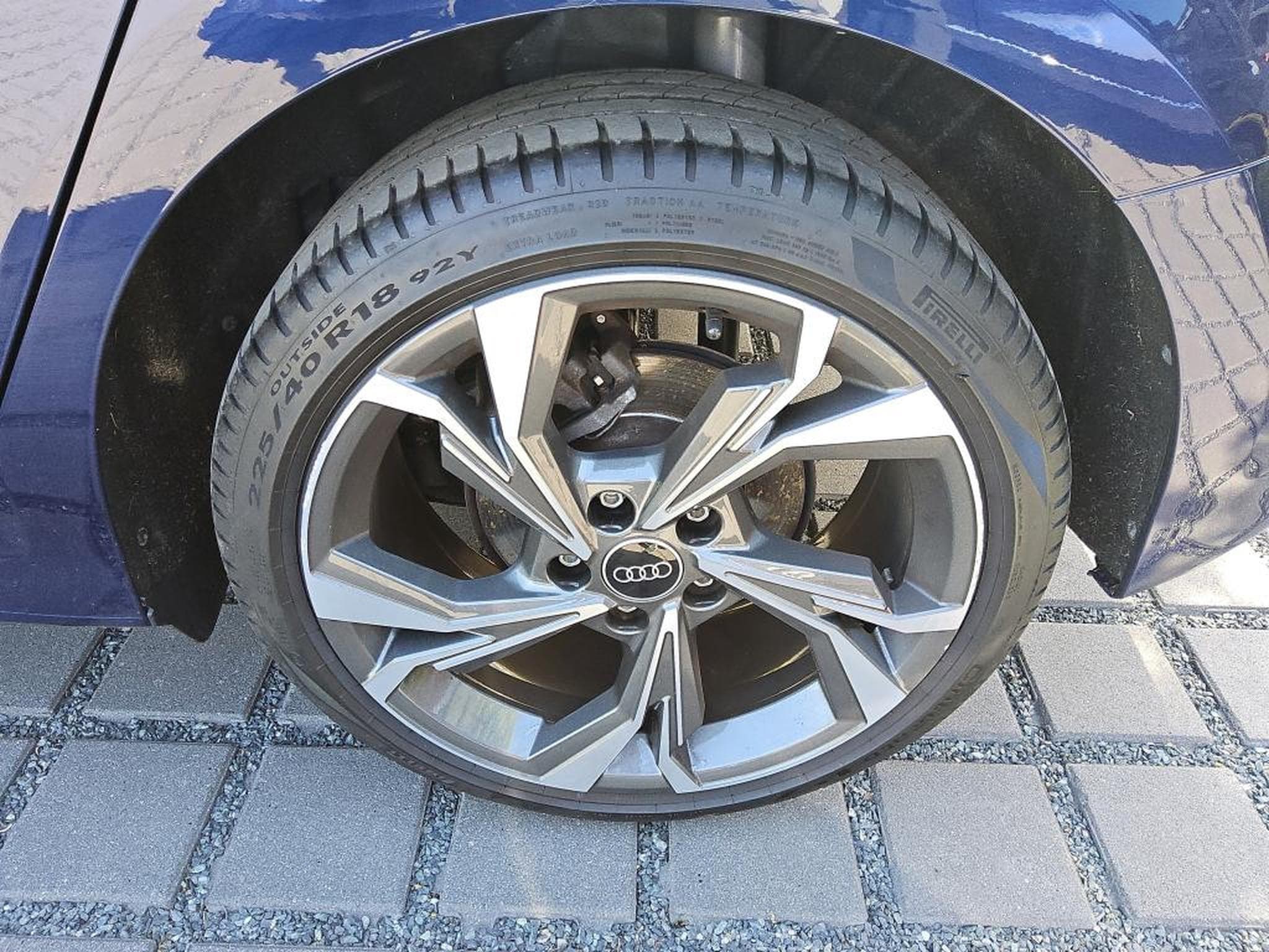 Audi A3 Sportback Advanced 30 TFSI 110 CV *ATTELAGE* * 18" * (2023) - Foto 10