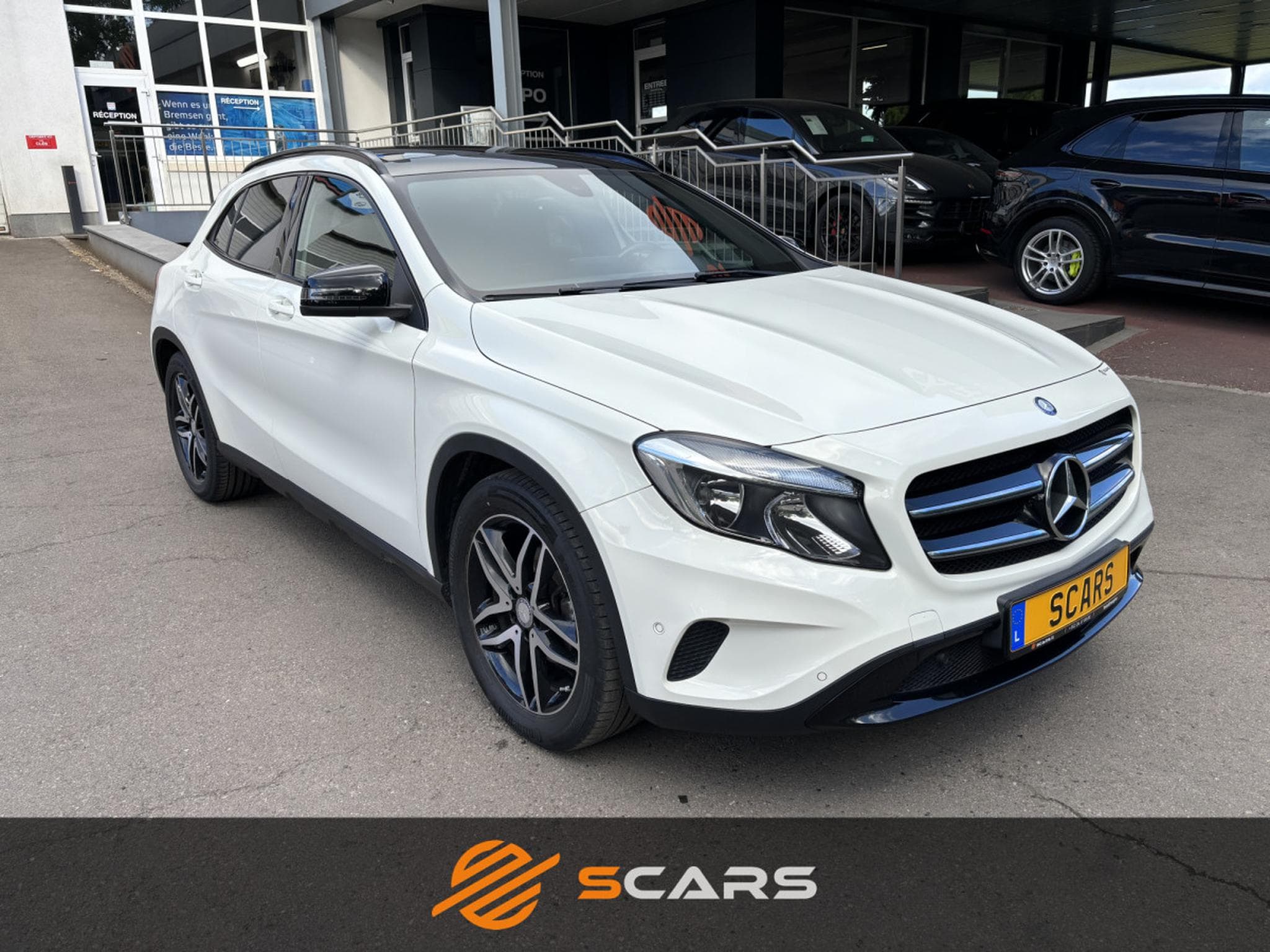 Mercedes GLA 200 Cdi Night Pack 7G-DCT (2016) - Photo 2
