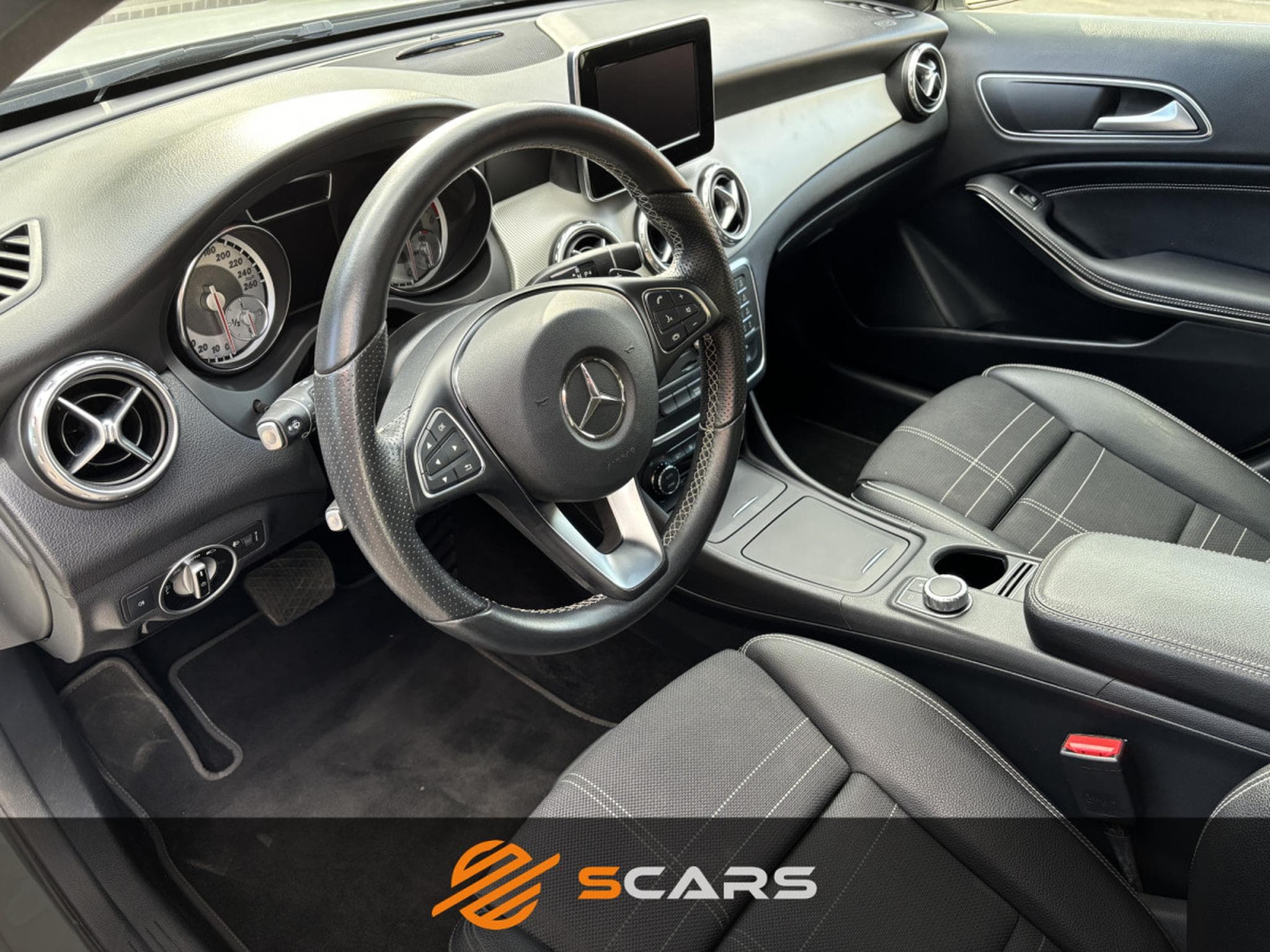 Mercedes GLA 200 Cdi Night Pack 7G-DCT (2016) - Photo 9