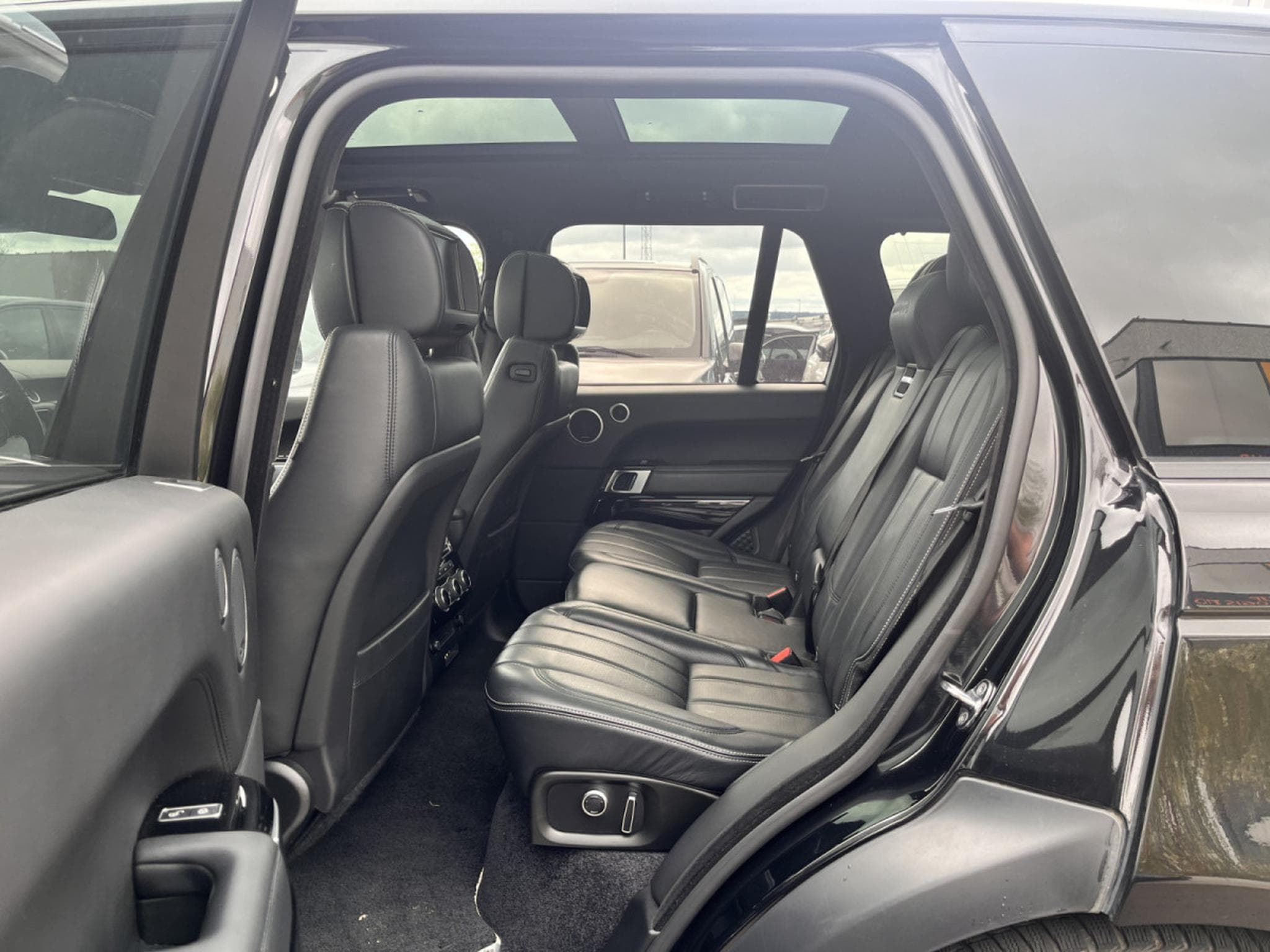 Land-Rover Range Rover SDV8 4.4 Autobiography/STARTECH/DVD/*VOLL*AHK/1ST HAND (2016) - Photo 14