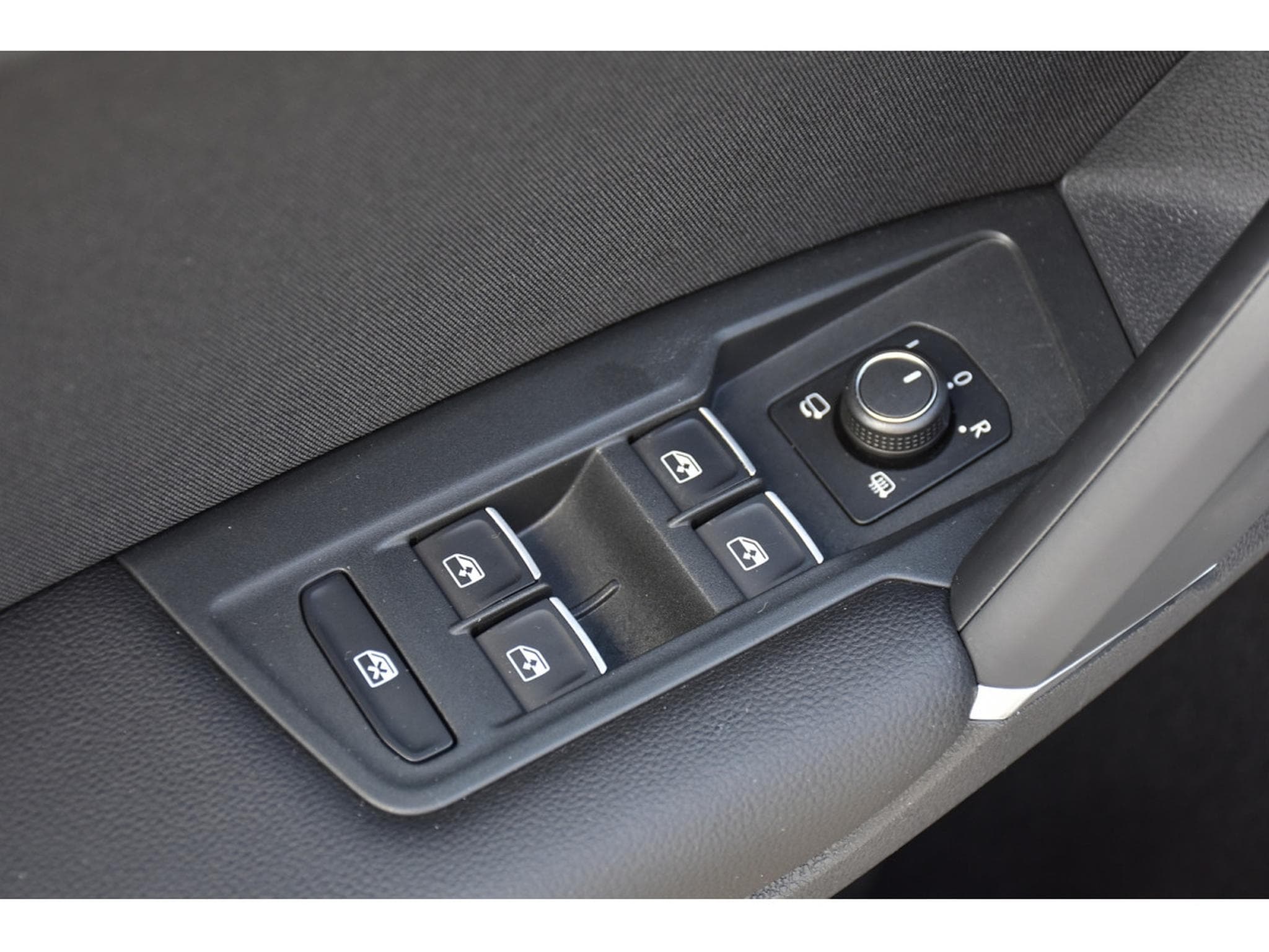 VW Tiguan 2.0 TSI 4Motion Highline DSG ACC LANE GPS CAM PARK 1° MAIN (2018) - Foto 21