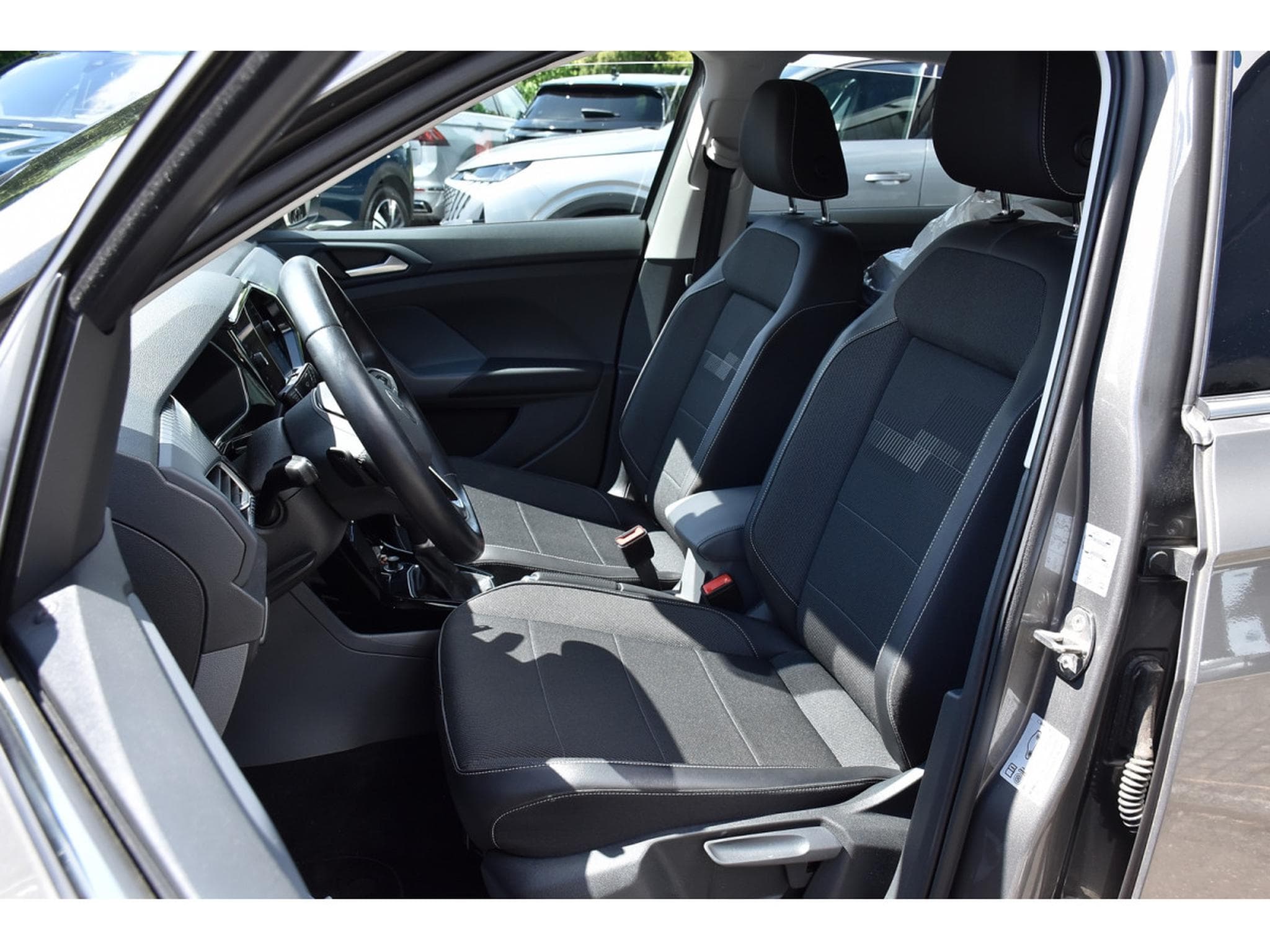 VW T-Cross 1.5 TSI Style DSG ACC LANE SIDE GPS CAM (2021) - Foto 6