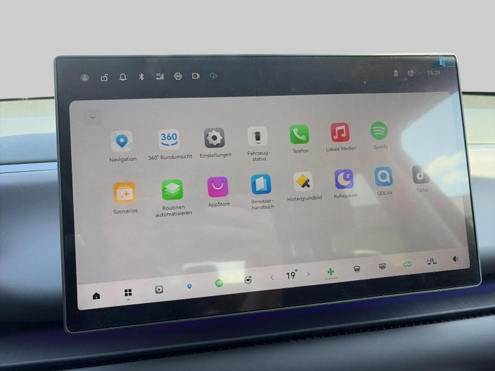 LEAPMOTOR C10 DESIGN REEV (2025) - Photo 16