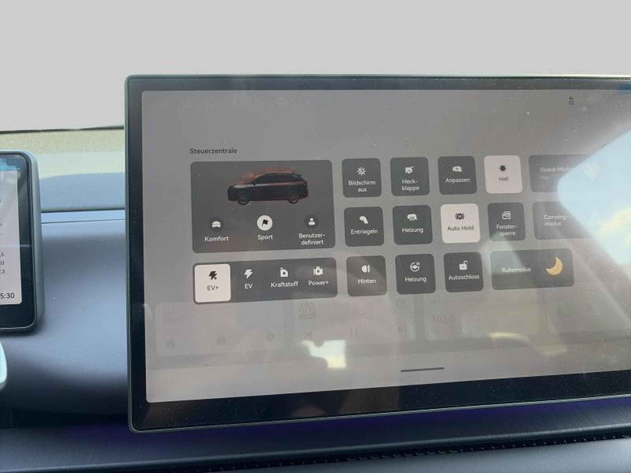 LEAPMOTOR C10 DESIGN REEV (2025) - Photo 18