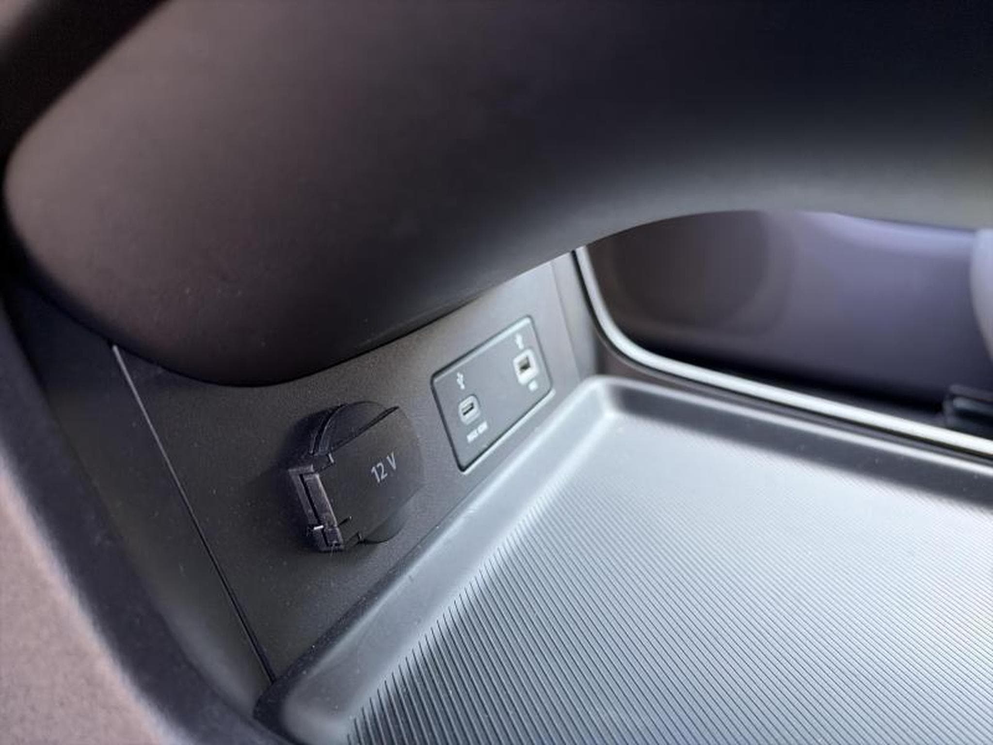 LEAPMOTOR C10 DESIGN REEV (2025) - Photo 20