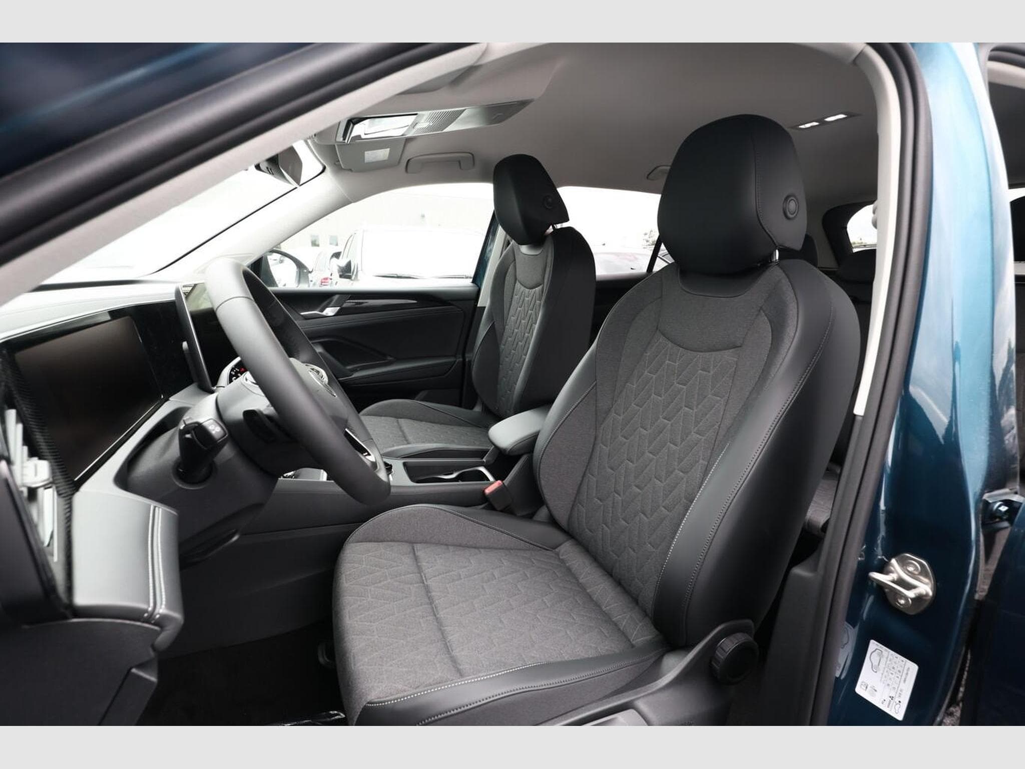 VW Tiguan DSG LED+ Nav (2026) - Foto 6