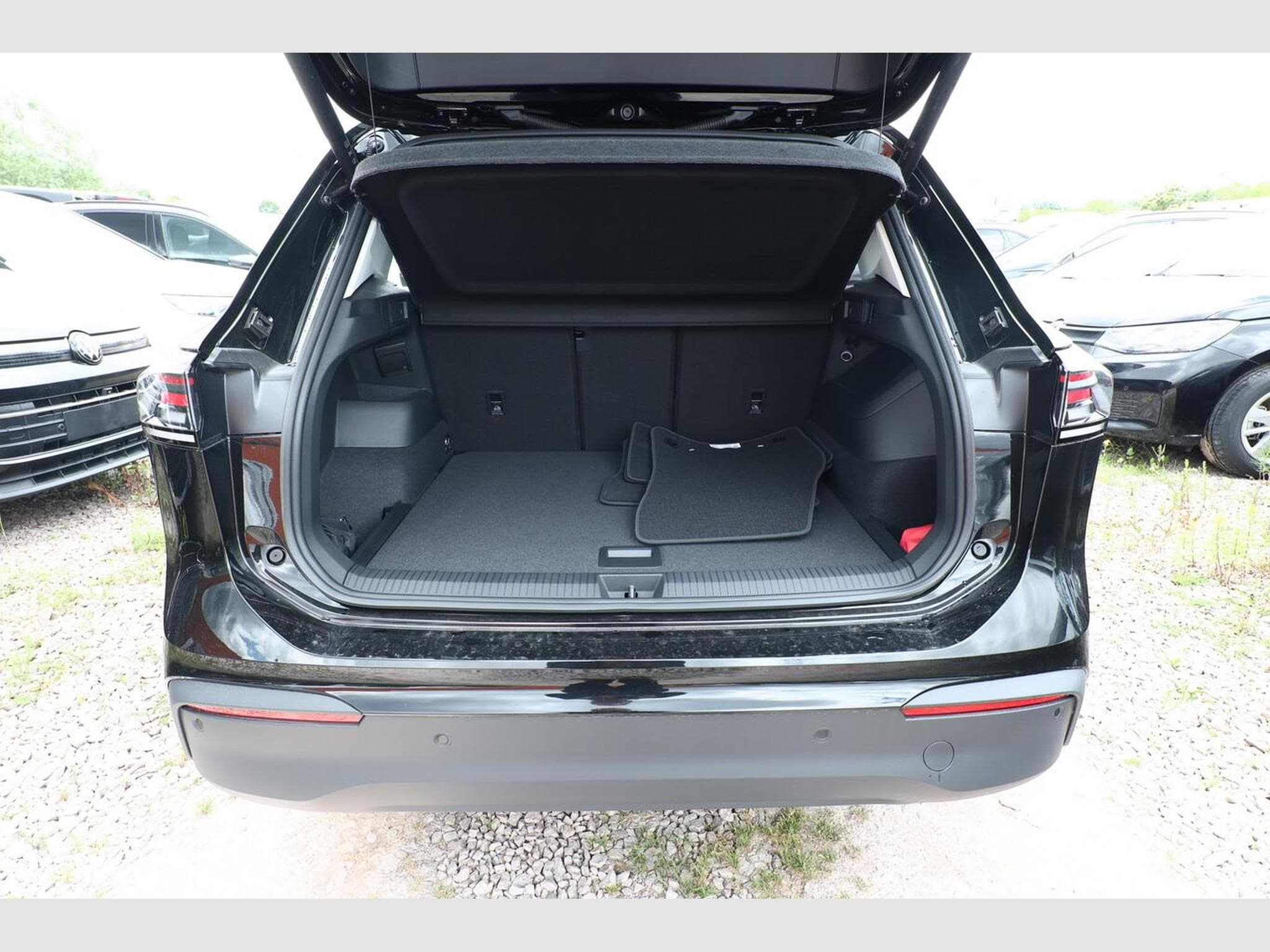 VW Tiguan DSG LED+ Pano (2026) - Foto 11