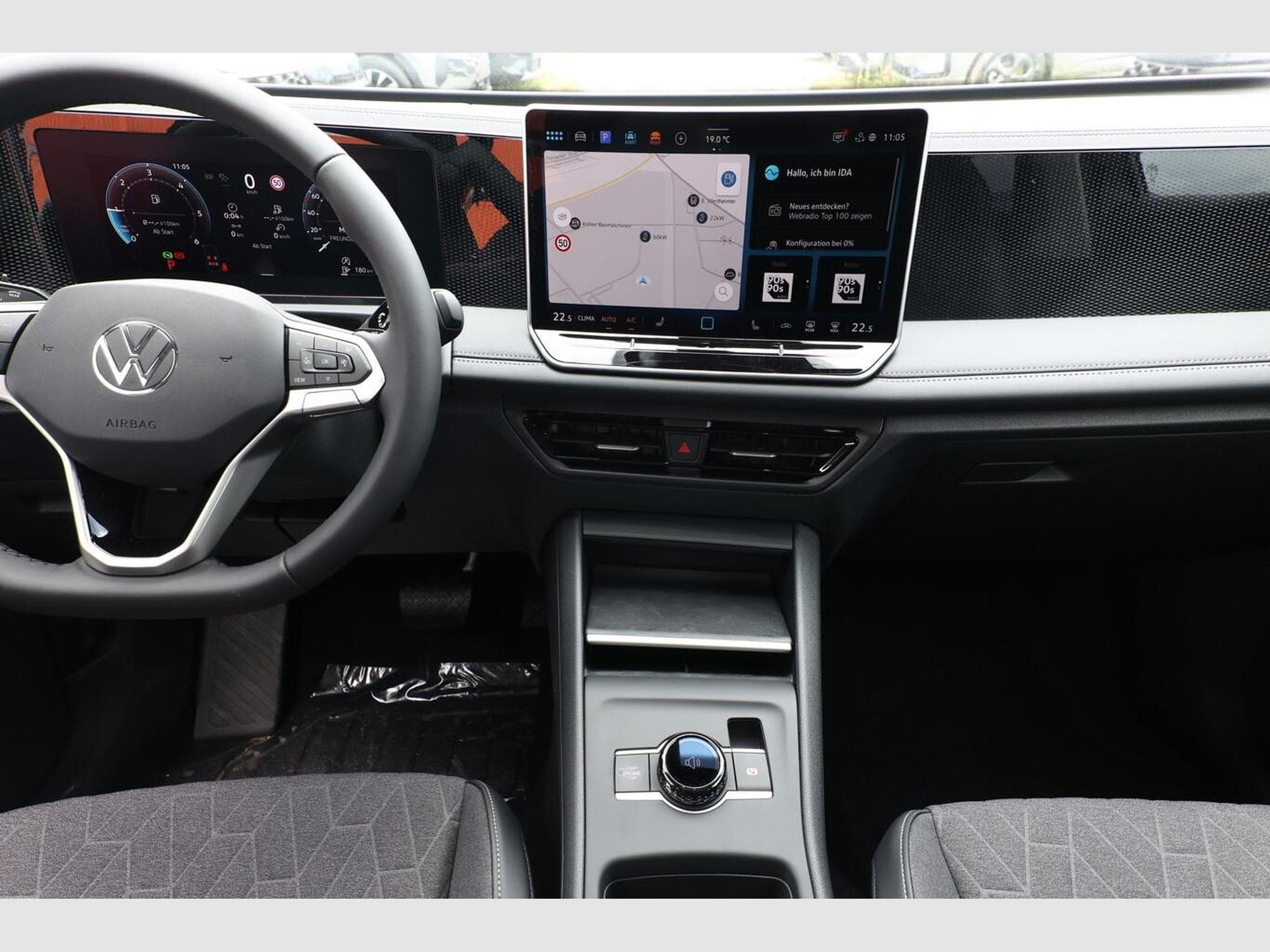 VW Tiguan DSG LED+ Pano (2026) - Foto 8