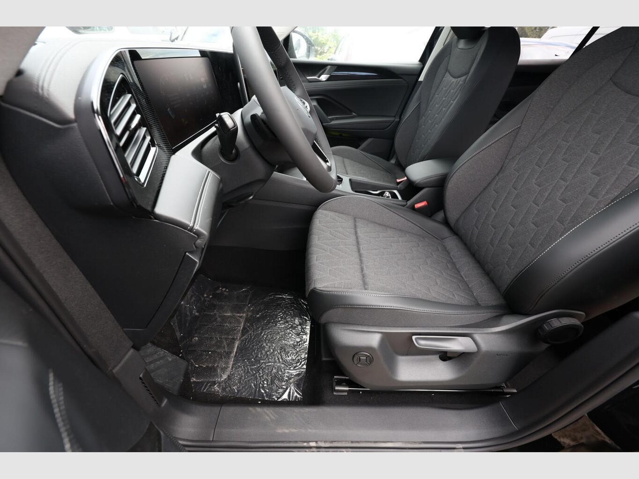 VW Tiguan DSG LED+ Nav (2026) - Photo 13