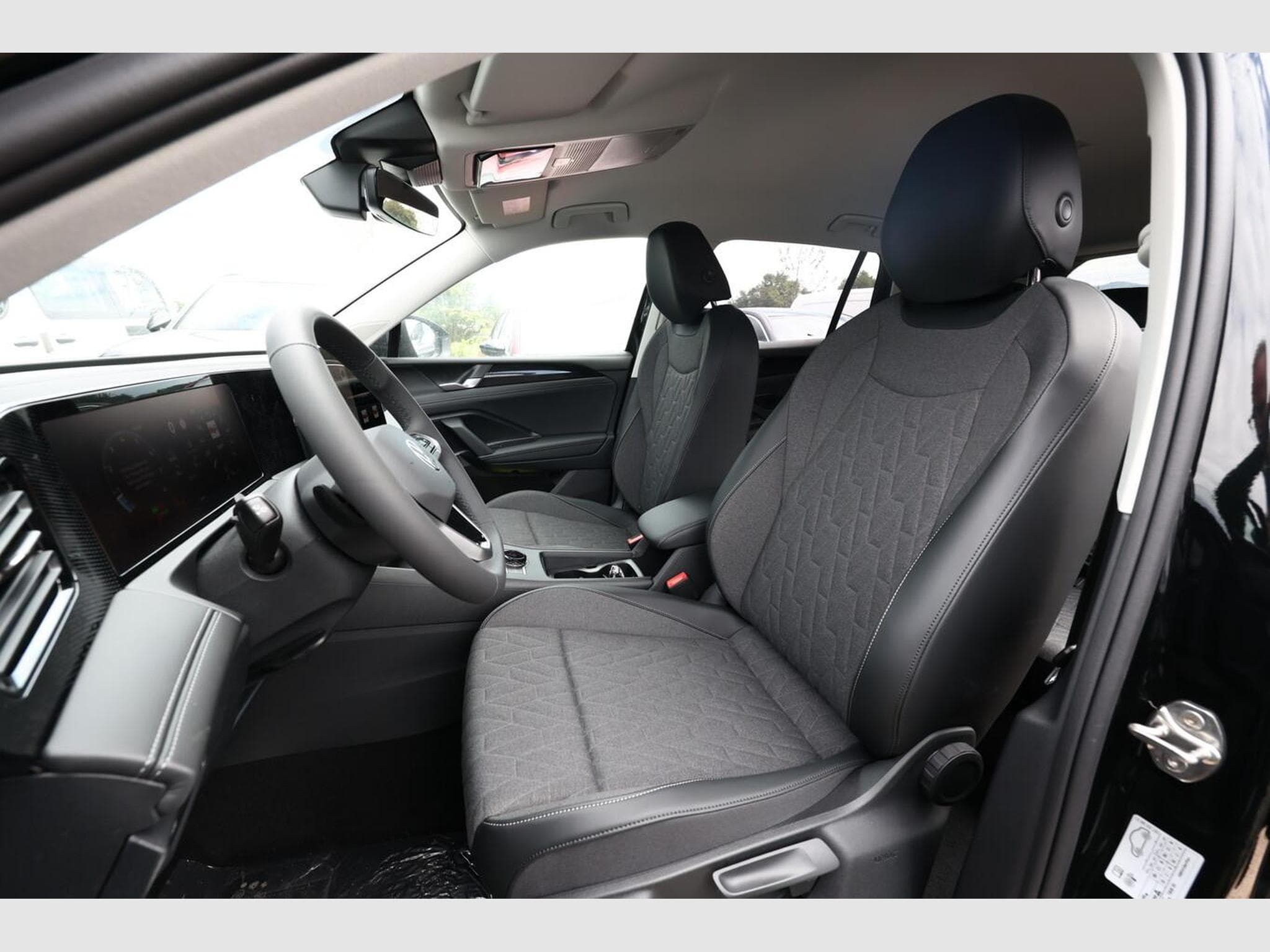 VW Tiguan DSG LED+ Nav (2026) - Photo 6