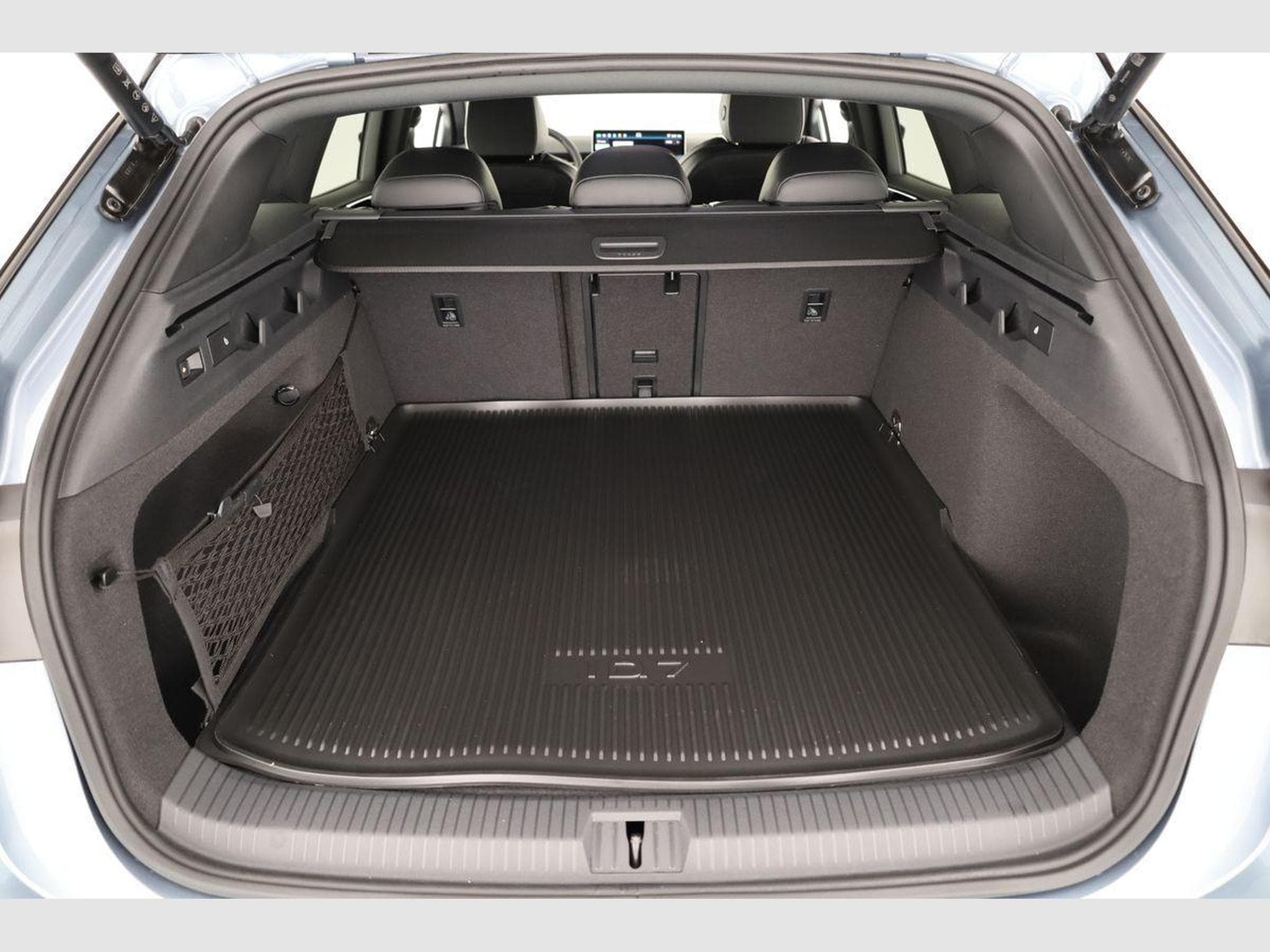 VW ID.7 Pro 210 kW (2026) - Photo 11
