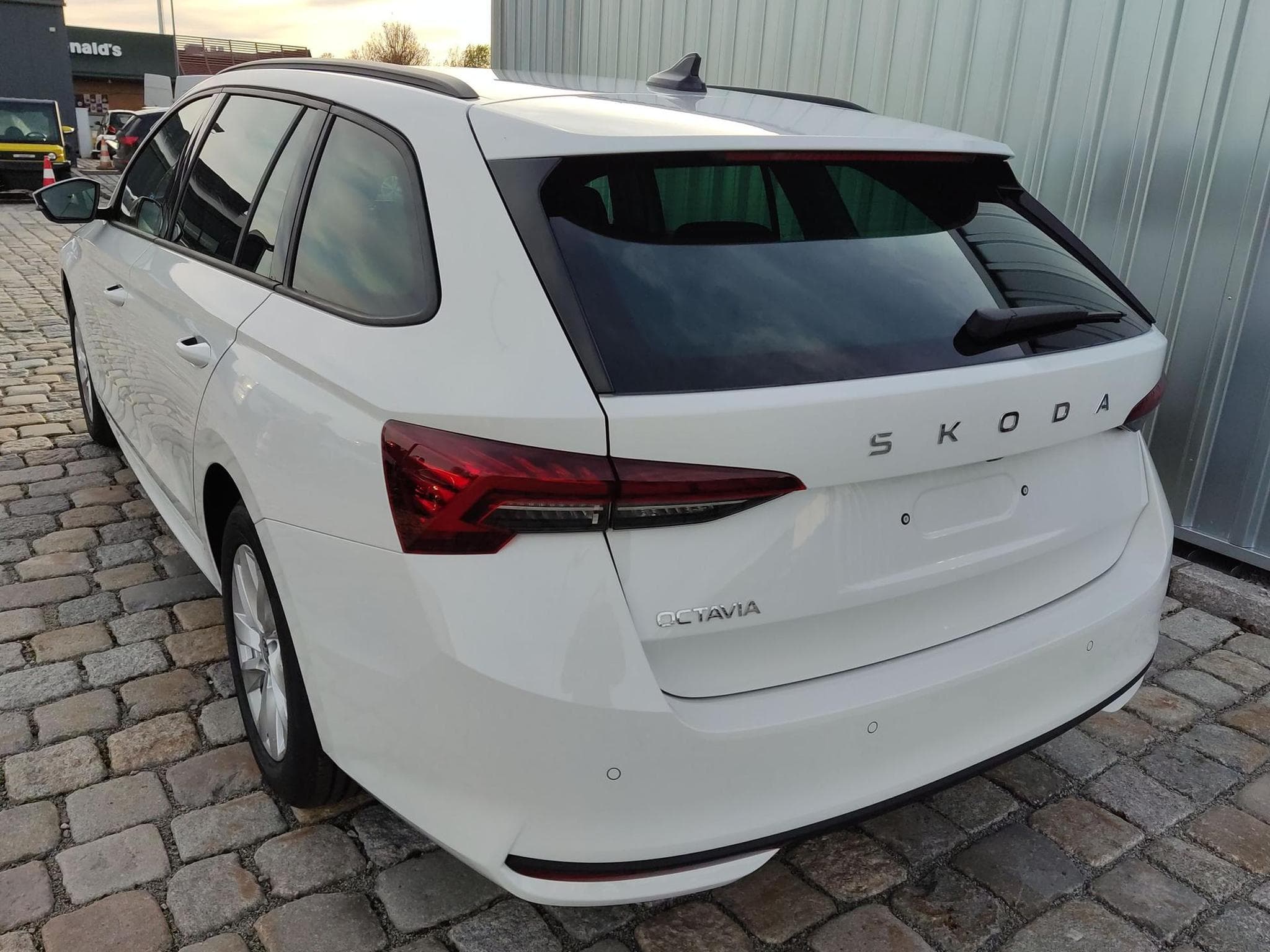 Skoda Octavia Selection 2,0 TDI (2026) - Photo 4