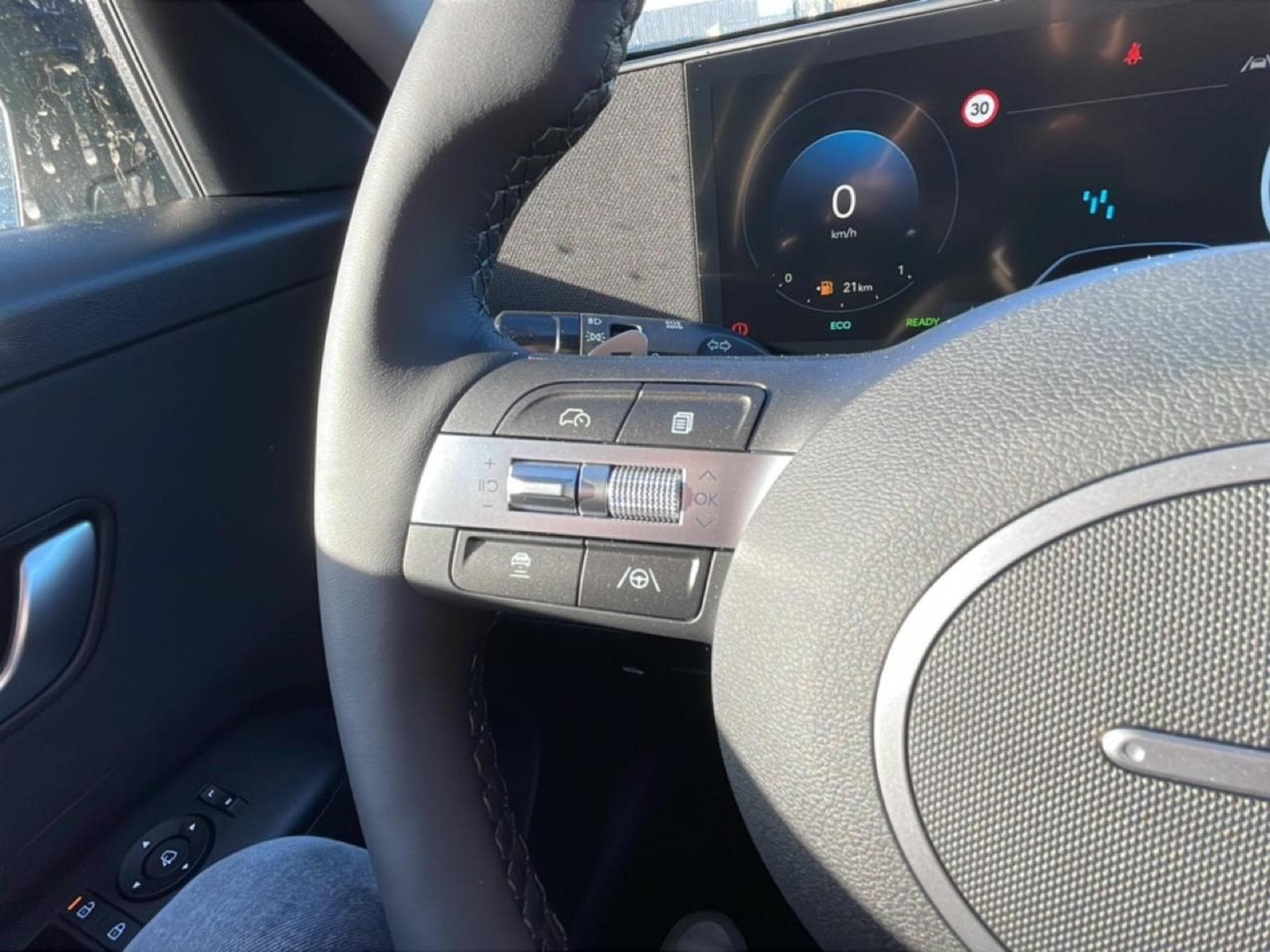 Hyundai KONA 1.6 GDI 138 HYBRID CREATIVE DCT-6 (2025) - Foto 12