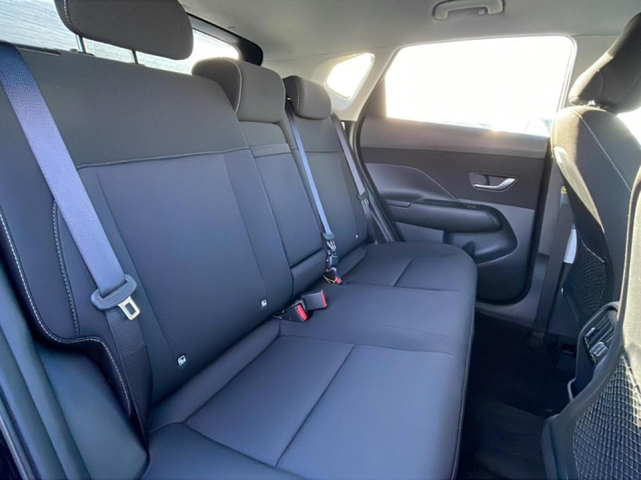 Hyundai KONA 1.6 GDI 138 HYBRID CREATIVE DCT-6 (2025) - Foto 17