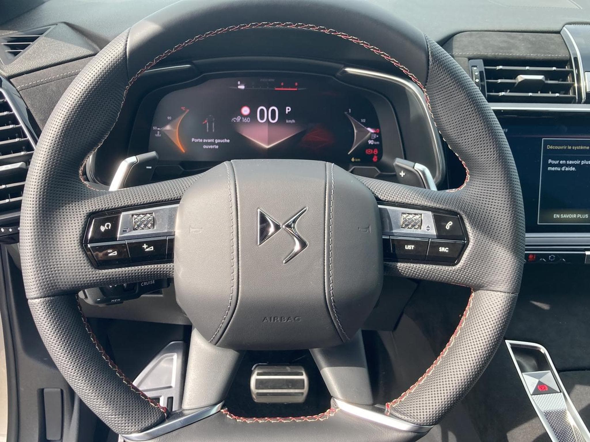 DS Automobiles DS7 1.5 BLUEHDI 130 PERFORMANCE LINE (2026) - Photo 12