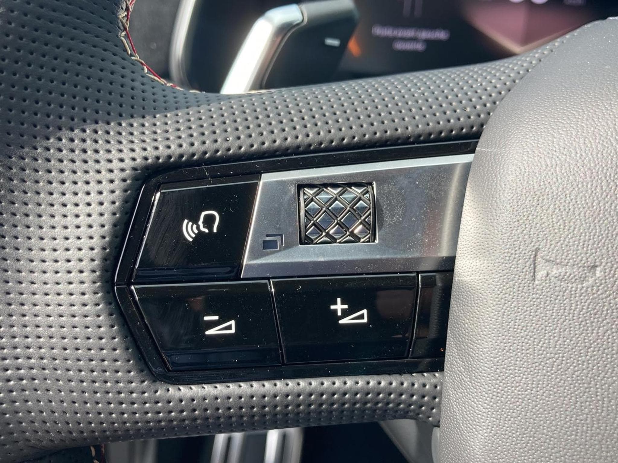 DS Automobiles DS7 1.5 BLUEHDI 130 PERFORMANCE LINE (2026) - Photo 15