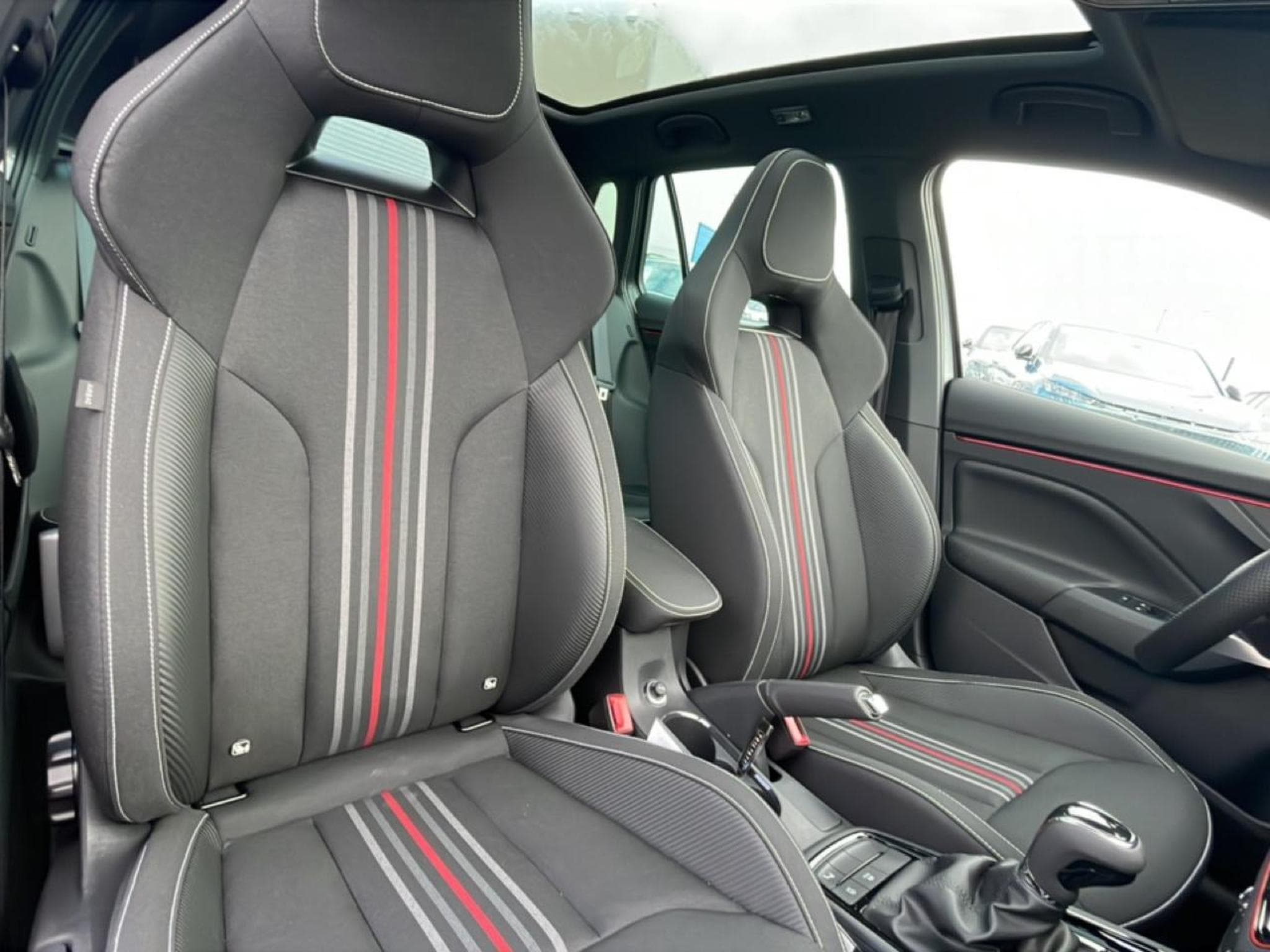 Skoda KAMIQ 1.0 TSI EVO 2 116 MONTE CARLO DSG7 (2026) - Photo 14