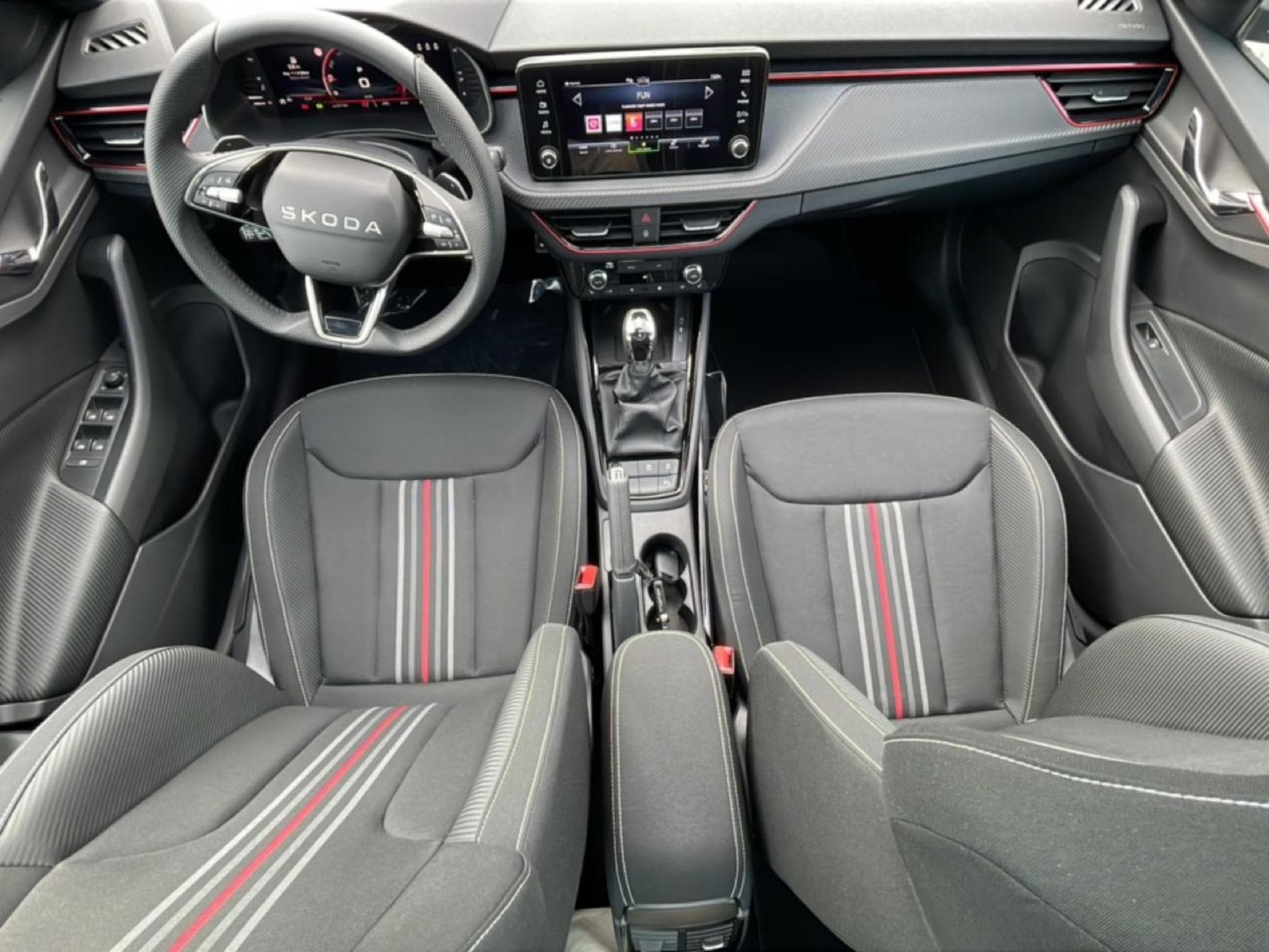 Skoda KAMIQ 1.0 TSI EVO 2 116 MONTE CARLO DSG7 (2026) - Photo 9