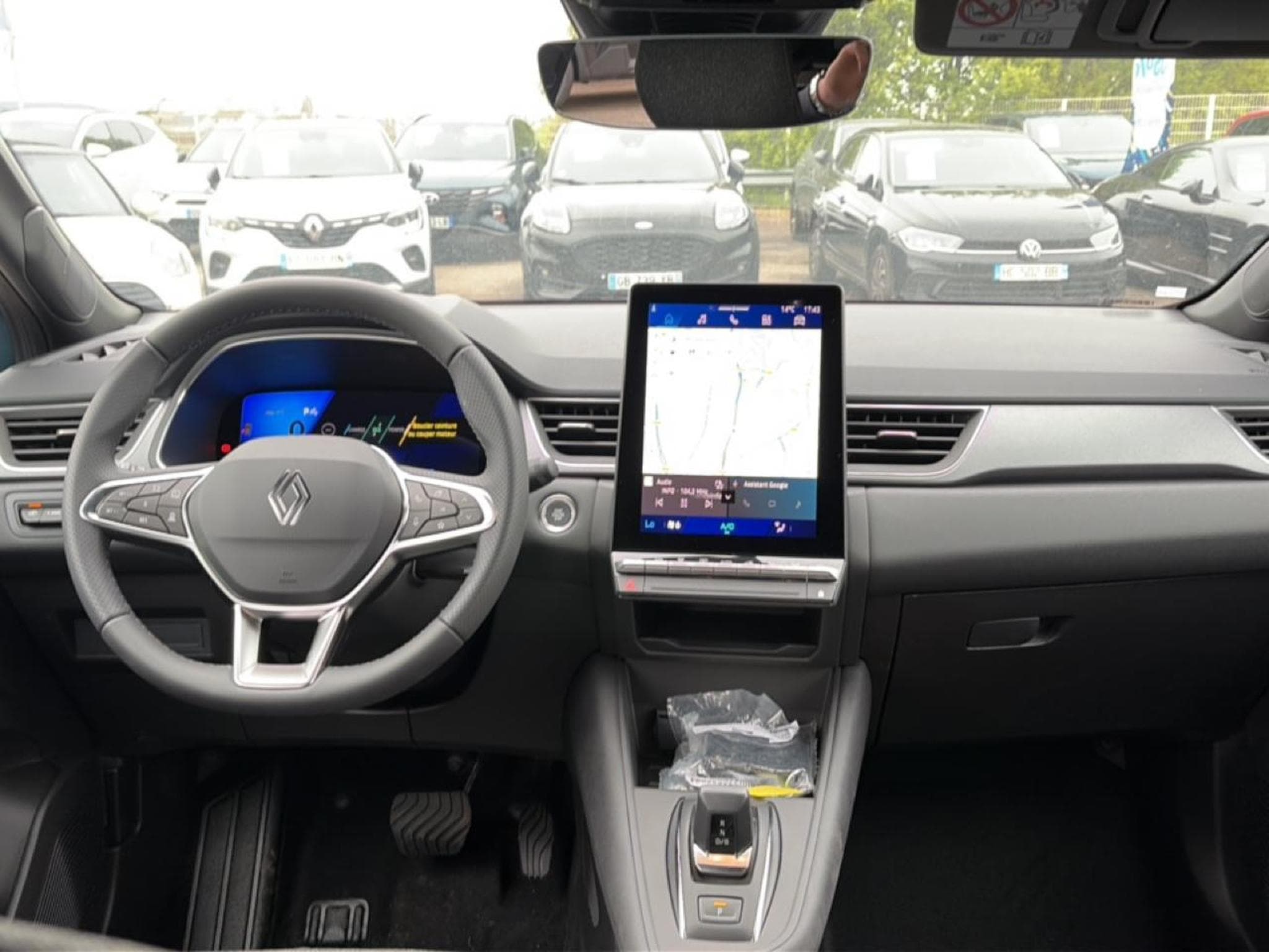 Renault SYMBIOZ 1.8 E-TECH FULL HYBRID 160 TECHNO (2026) - Photo 10