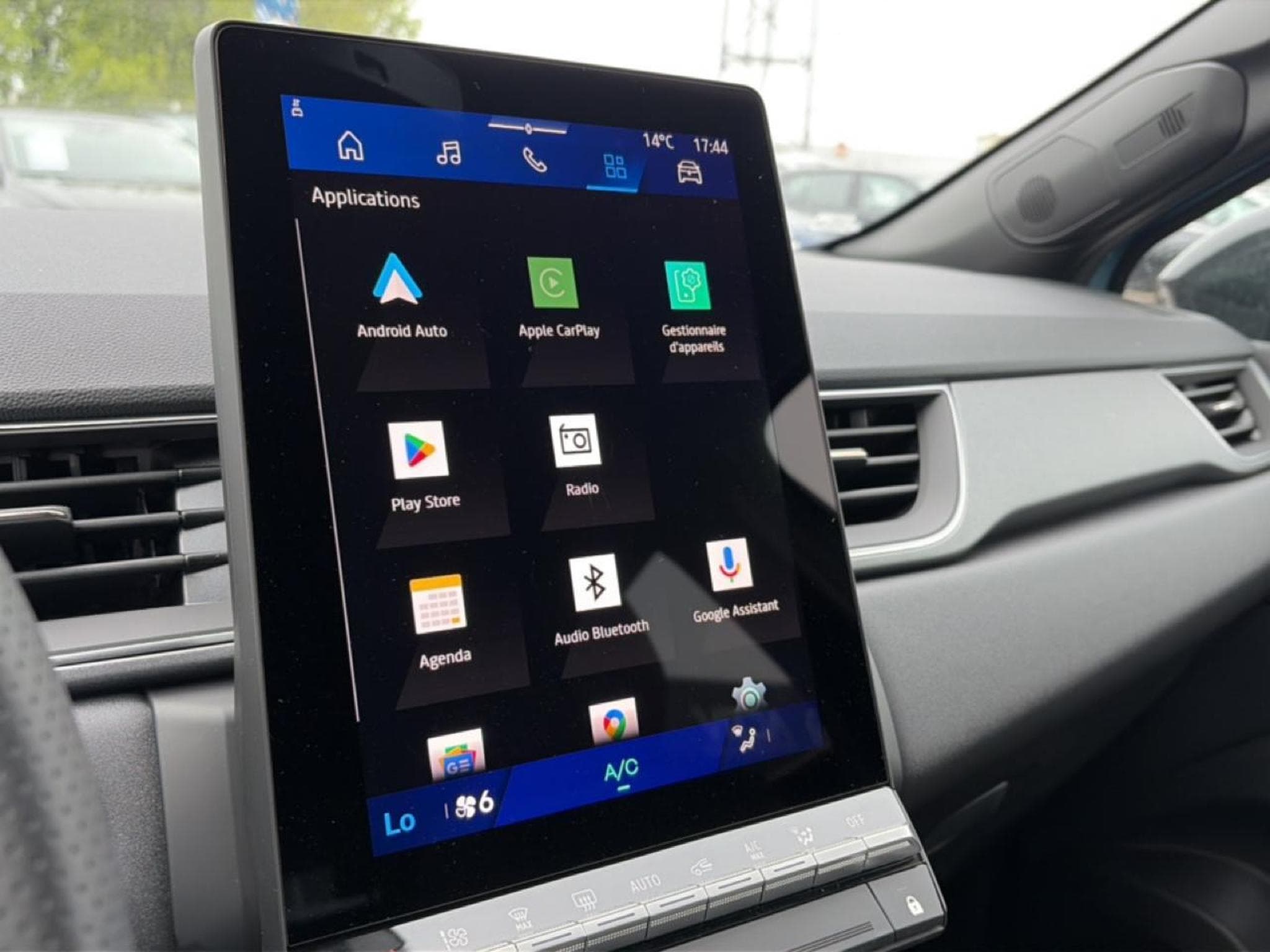 Renault SYMBIOZ 1.8 E-TECH FULL HYBRID 160 TECHNO (2026) - Photo 18