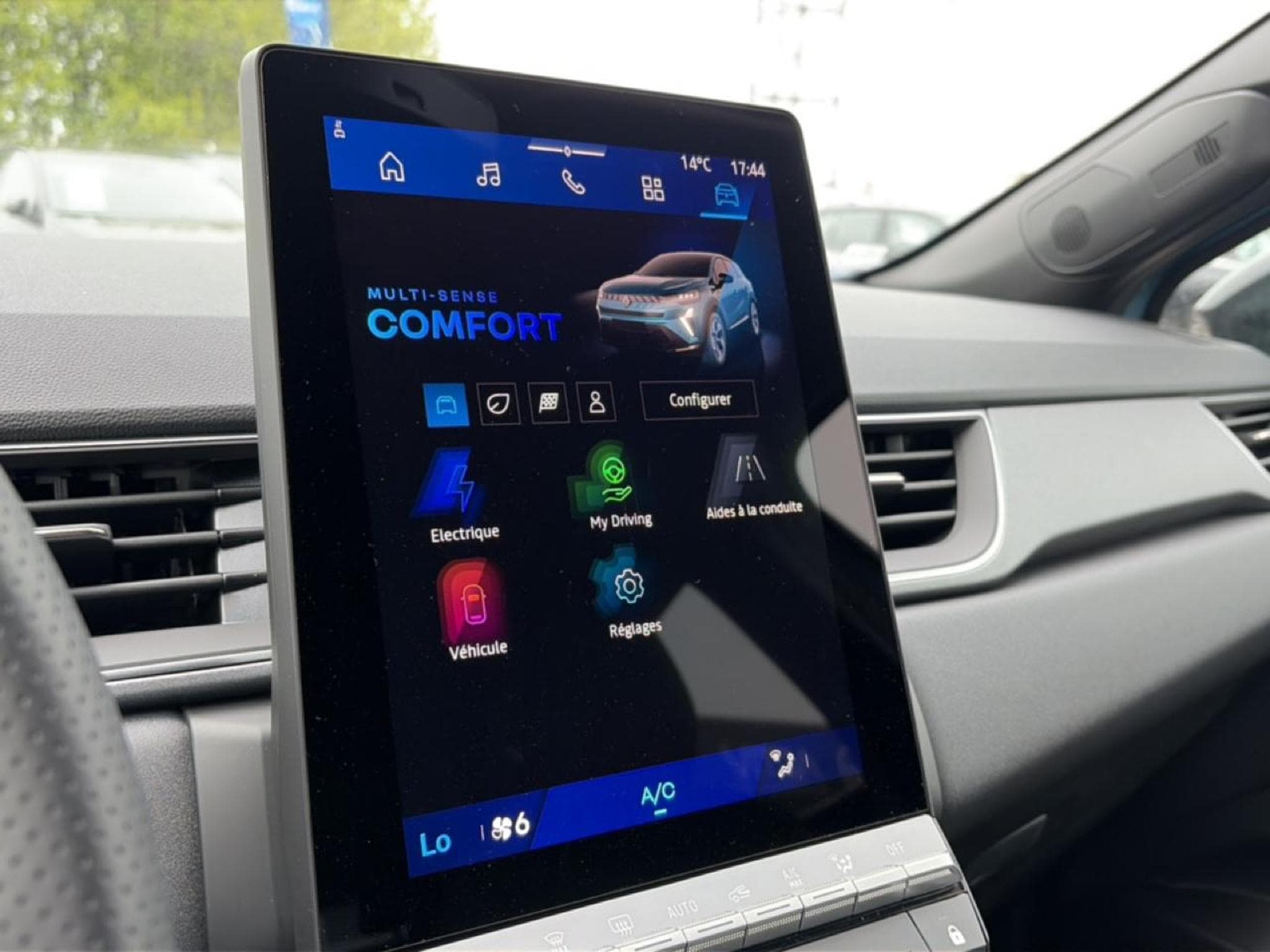 Renault SYMBIOZ 1.8 E-TECH FULL HYBRID 160 TECHNO (2026) - Photo 19