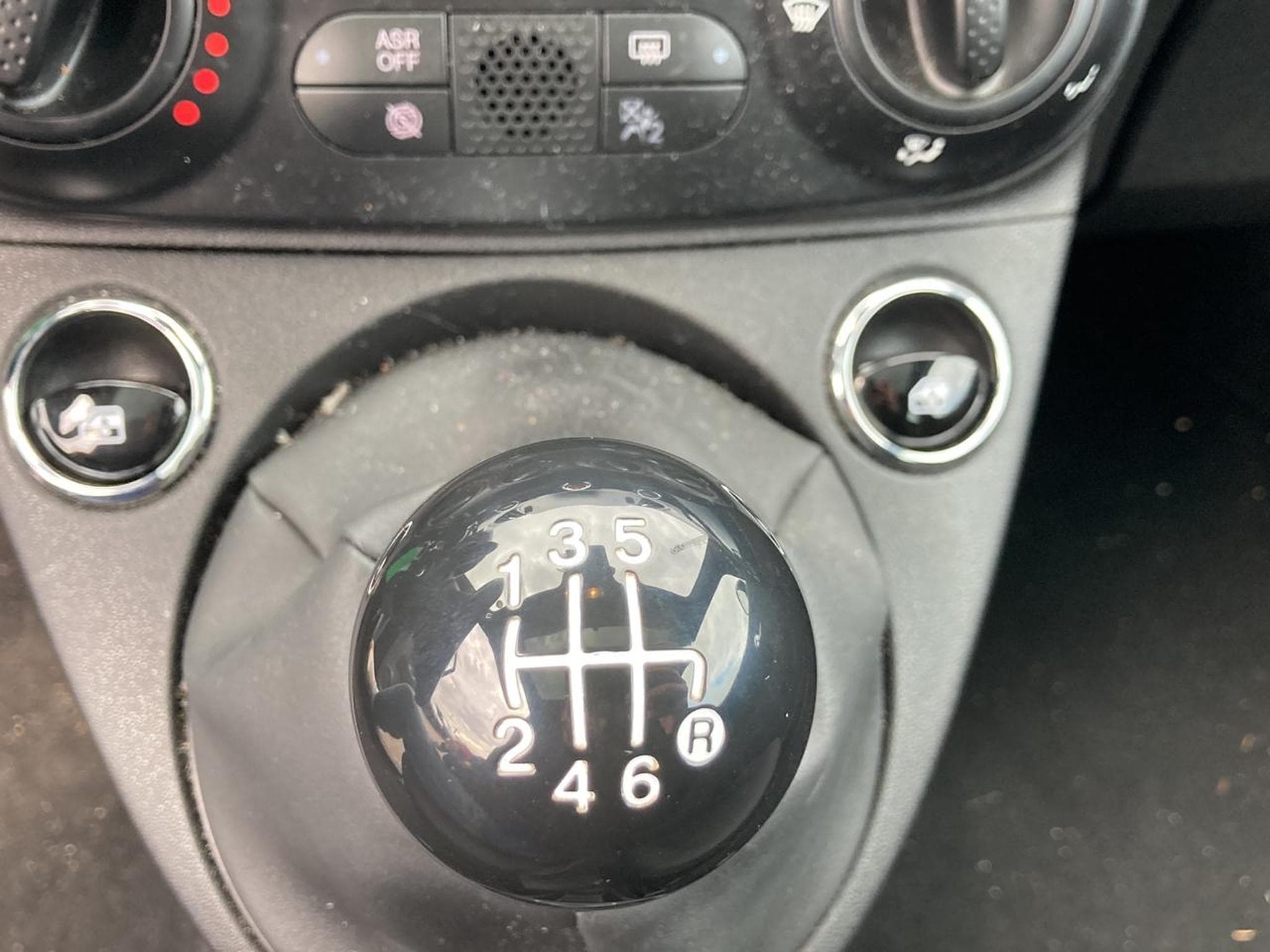 Fiat 500 1.0 70 BSG DOLCEVITA (2023) - Photo 18