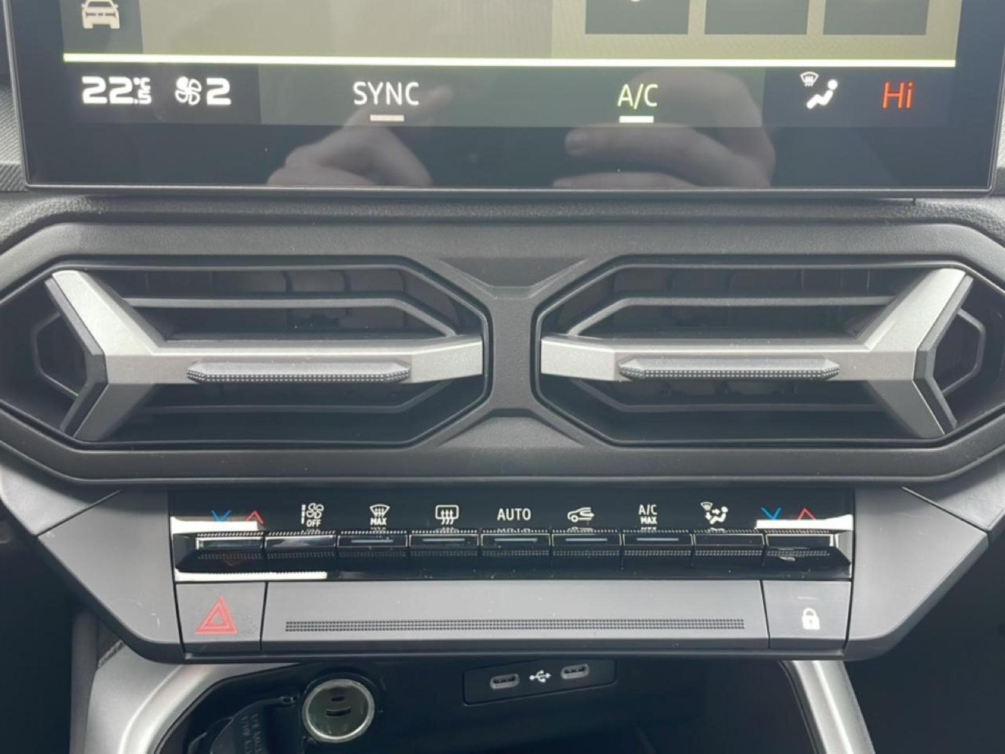 Dacia BIGSTER 1.8 HYBRID 155 JOURNEY (2025) - Photo 20